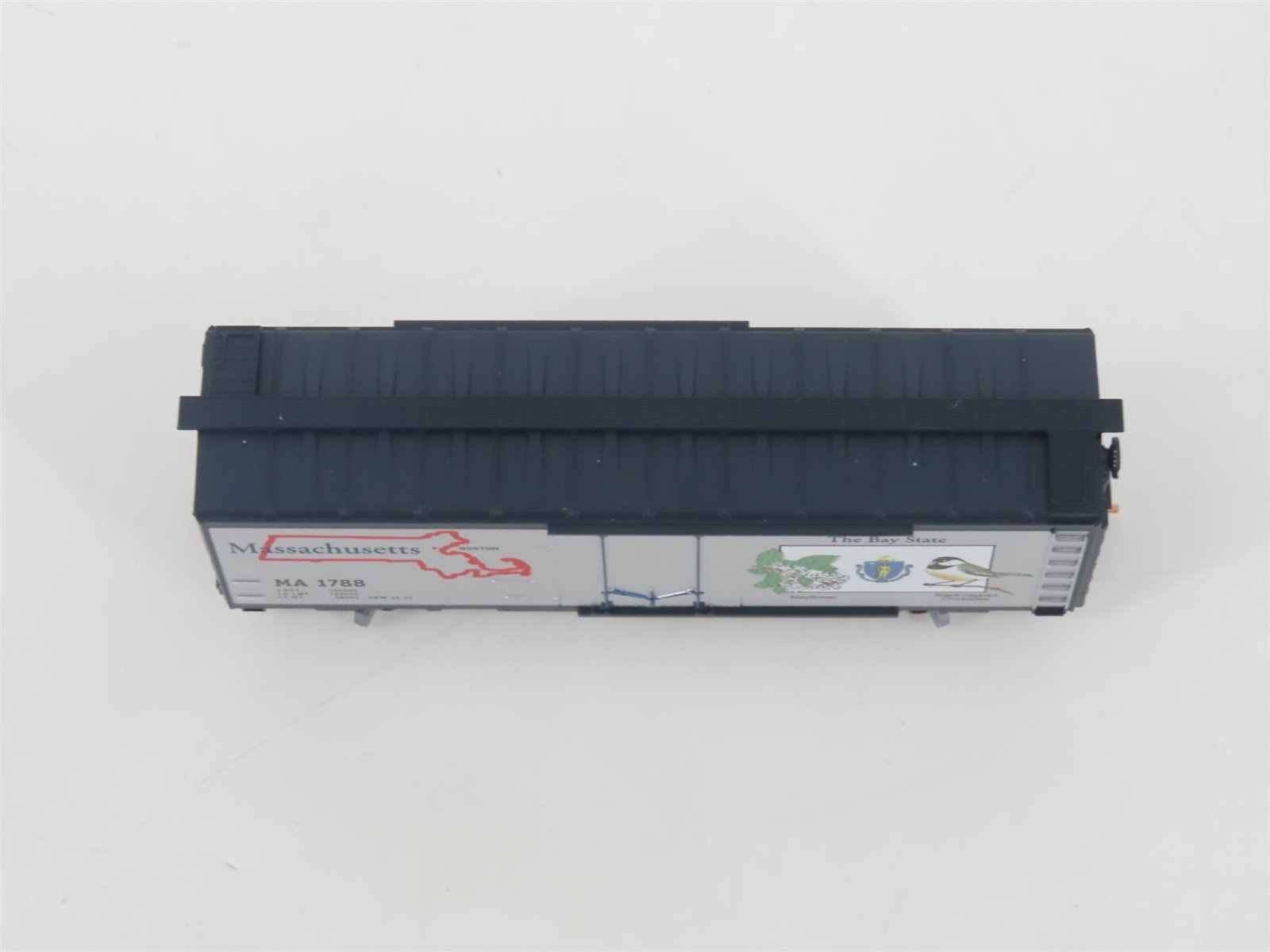 N Scale Micro-Trains MTL 21370 MA Massachusetts State 40' Plug Door Boxcar #1788