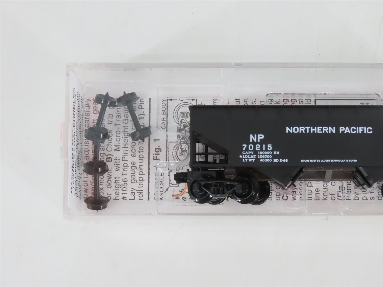 N Scale Micro-Trains MTL 55080 NP Northern Pacific 2-Bay Open Hopper #70215