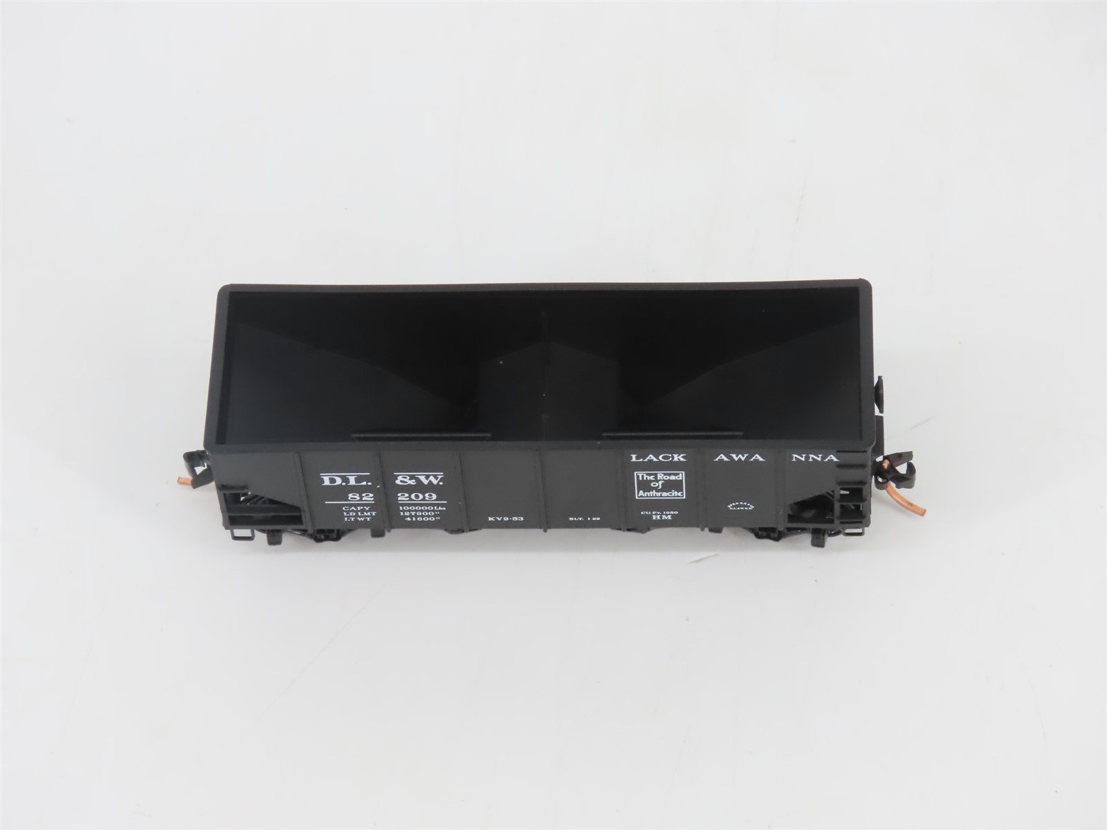 N Micro-Trains MTL 56320 DL&W The Road Of Anthracite 2-Bay Open Hopper #82209