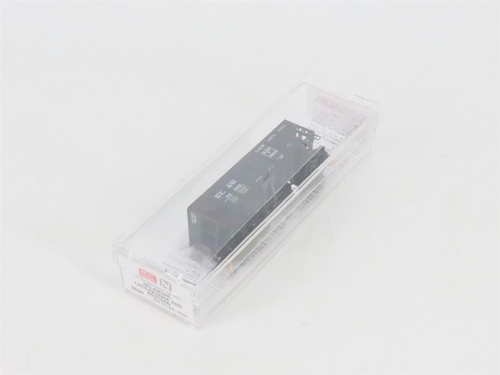 N Micro-Trains MTL 56320 DL&W The Road Of Anthracite 2-Bay Open Hopper #82209