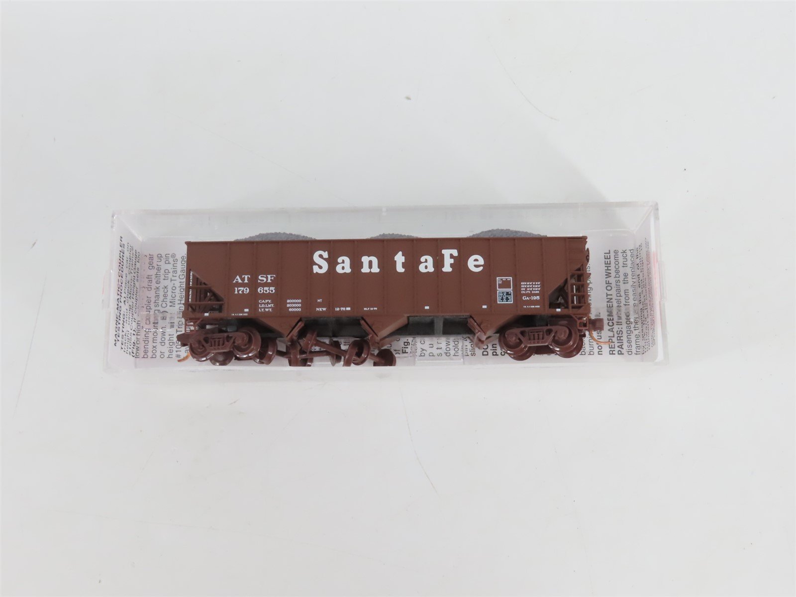 N Scale Micro-Trains MTL 108120.1 ATSF Santa Fe 3-Bay Hopper #179655 w/ Load