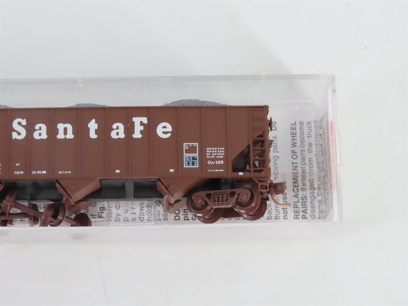 N Scale Micro-Trains MTL 108120.1 ATSF Santa Fe 3-Bay Hopper #179655 w/ Load