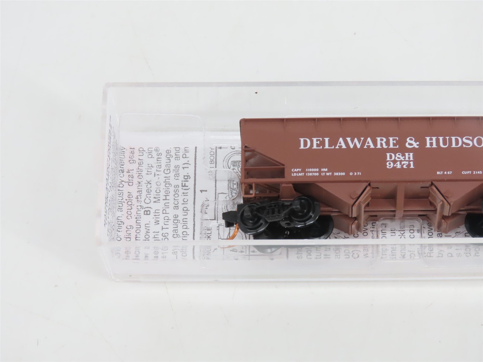 N Micro-Trains MTL 05500340 D&H Delaware & Hudson 2-Bay Hopper #9471 w/ Load