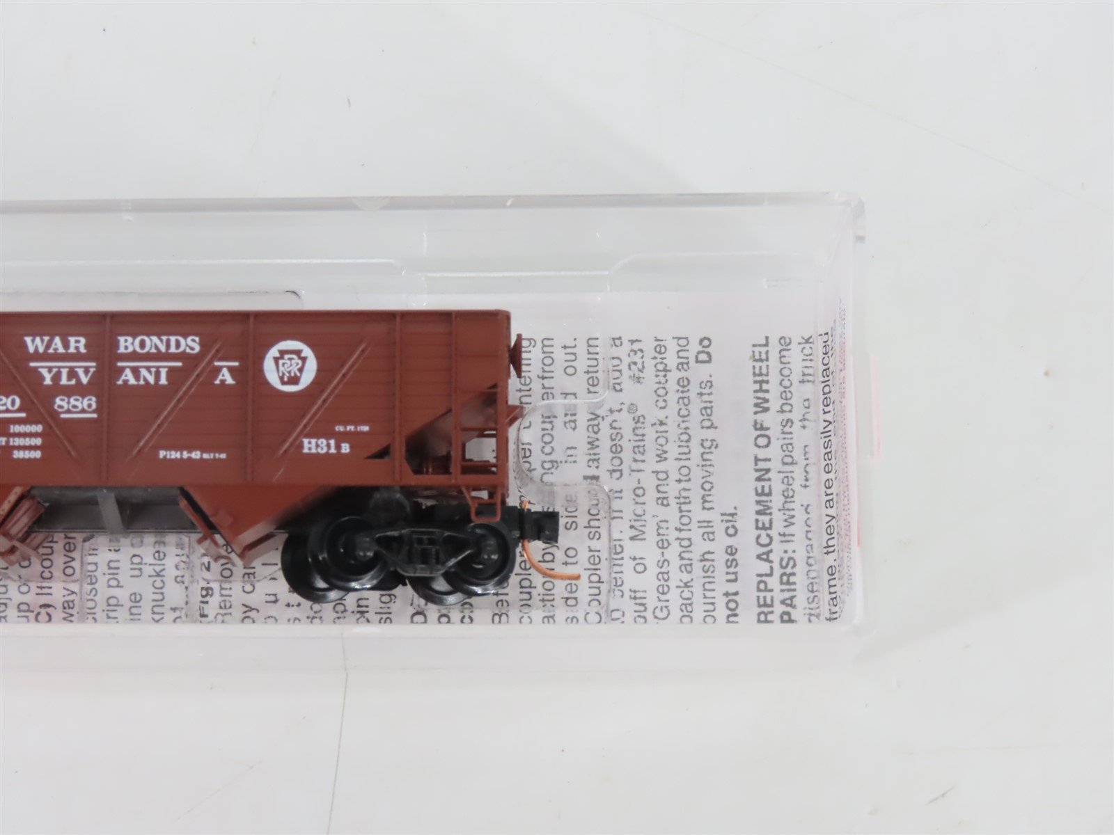 N Scale Micro-Trains MTL 57100 PRR Buy War Bonds 2-Bay Open Hopper #220886