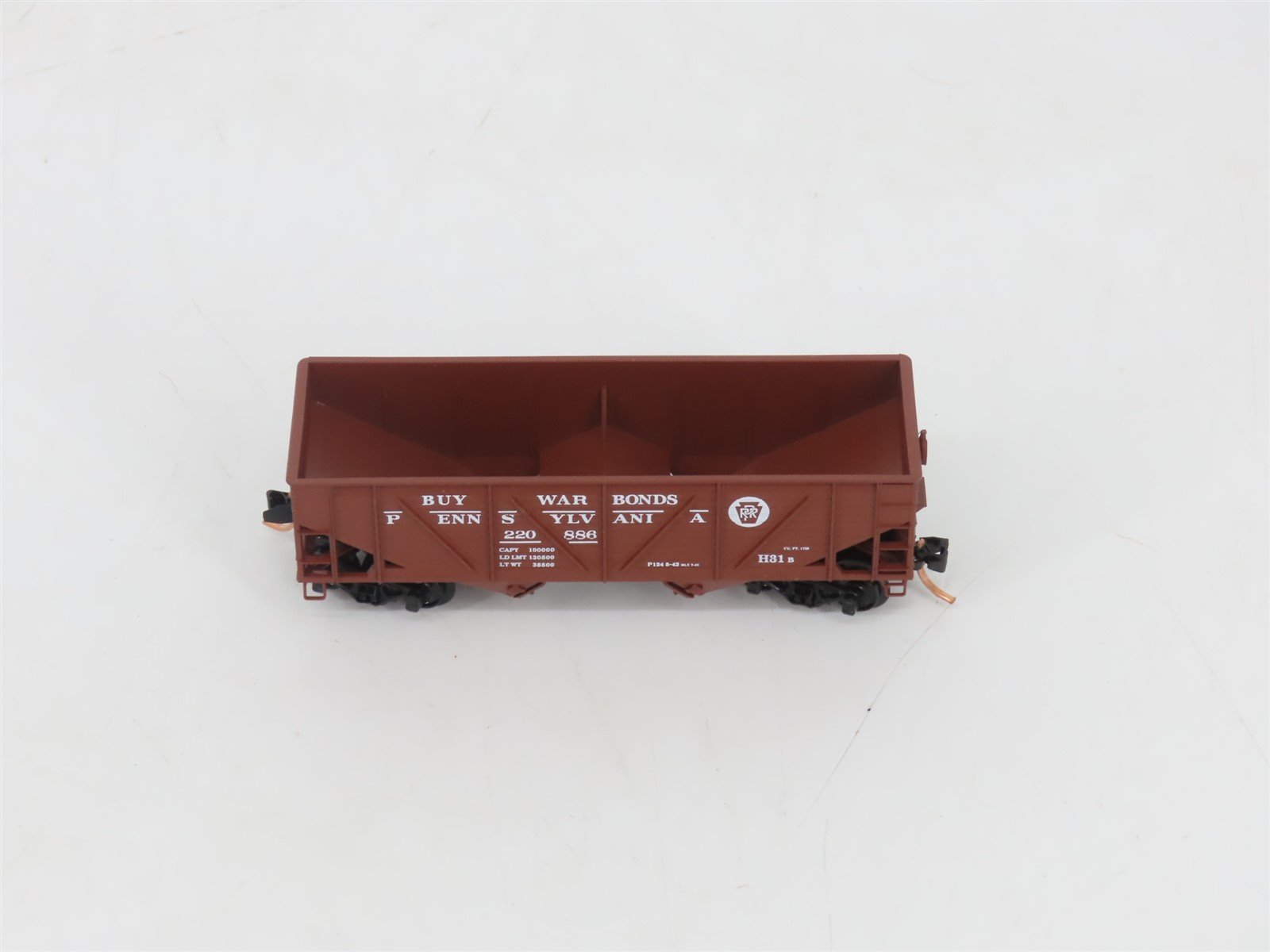 N Scale Micro-Trains MTL 57100 PRR Buy War Bonds 2-Bay Open Hopper #220886