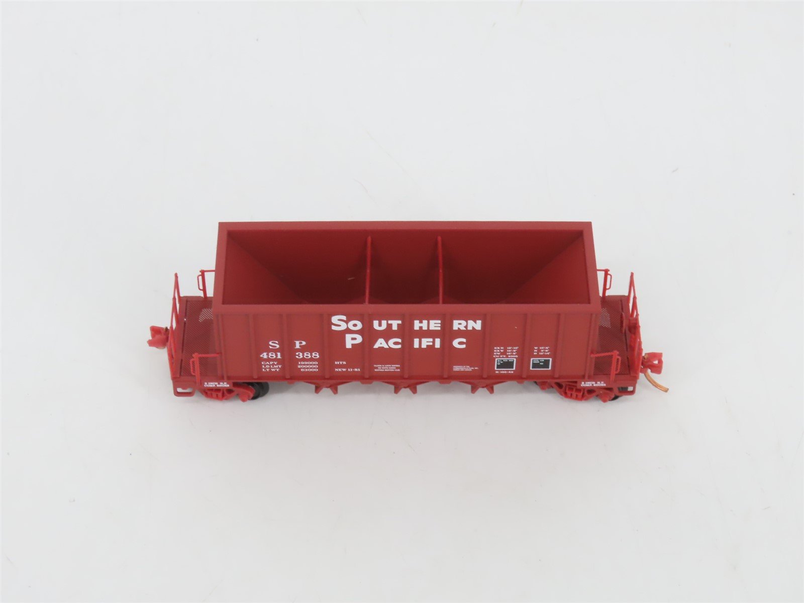 N Scale Micro-Trains MTL 125010 SP Southern Pacific 3-Bay Ortner Hopper #481388