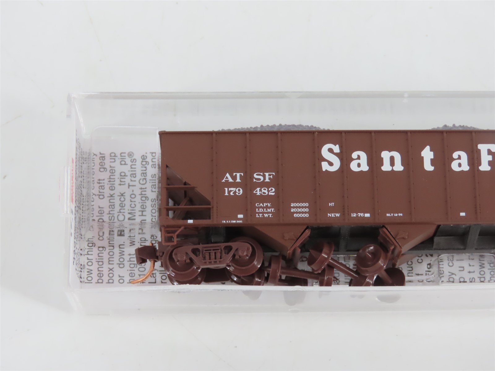 N Scale Micro-Trains MTL 108120.2 ATSF Santa Fe 3-Bay Hopper #179482 w/ Load