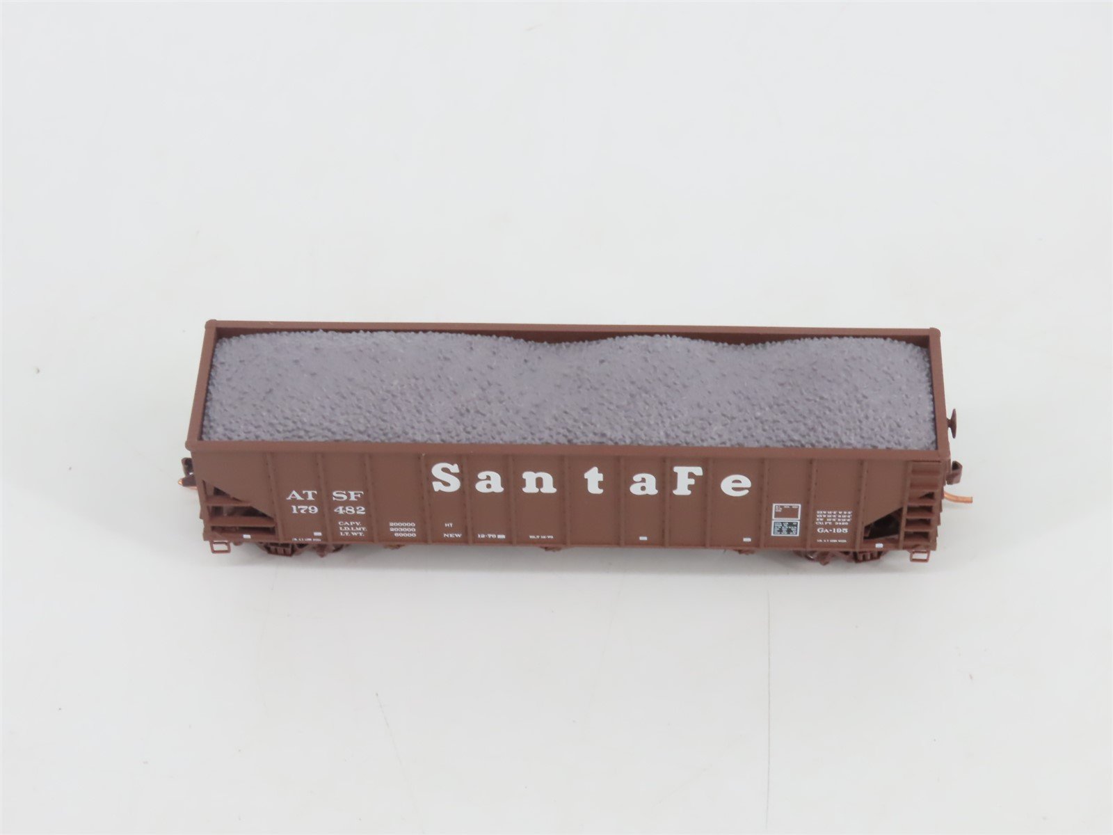 N Scale Micro-Trains MTL 108120.2 ATSF Santa Fe 3-Bay Hopper #179482 w/ Load