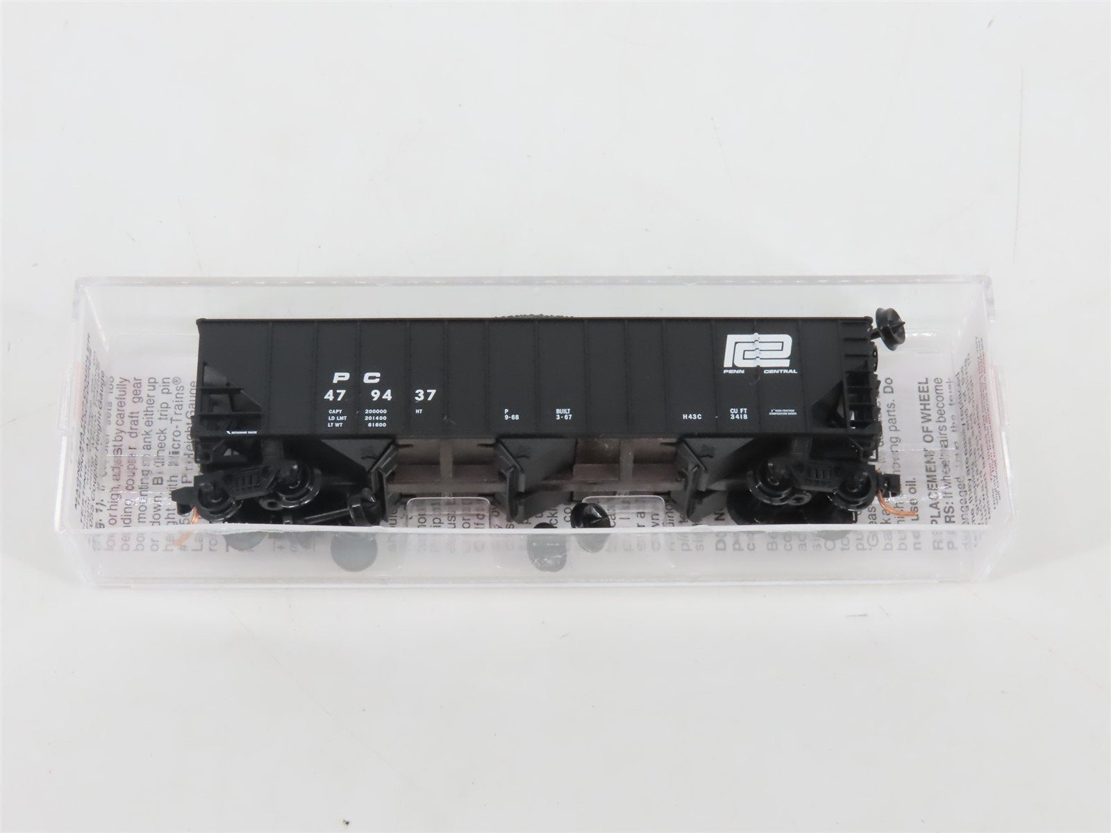 N Scale Micro-Trains MTL 108140 PC Penn Central 3-Bay Hopper #479437 w/Coal Load