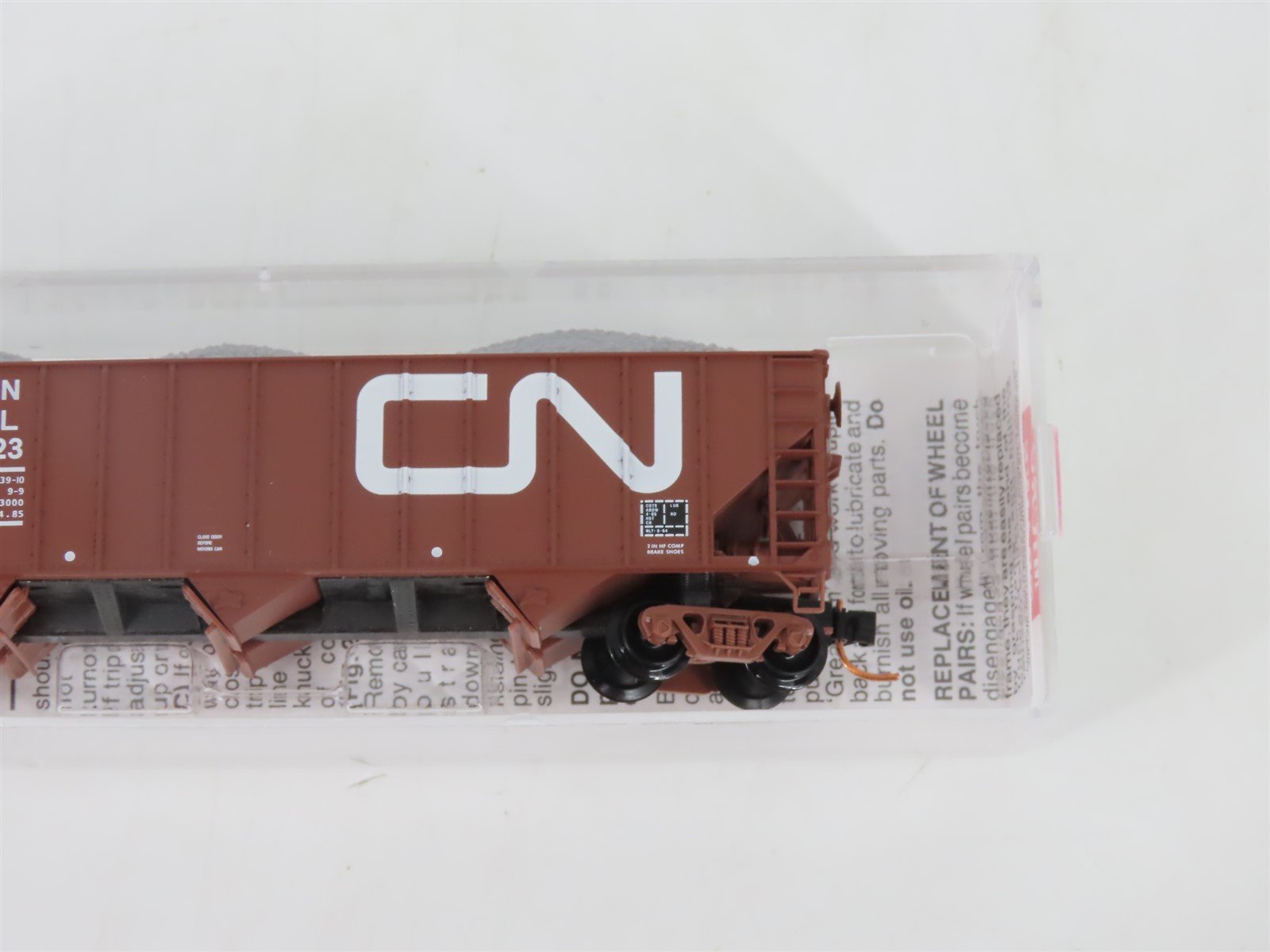 N Scale Micro-Trains MTL 108160 CN Canadian National 3-Bay Hopper #326323 w/Load