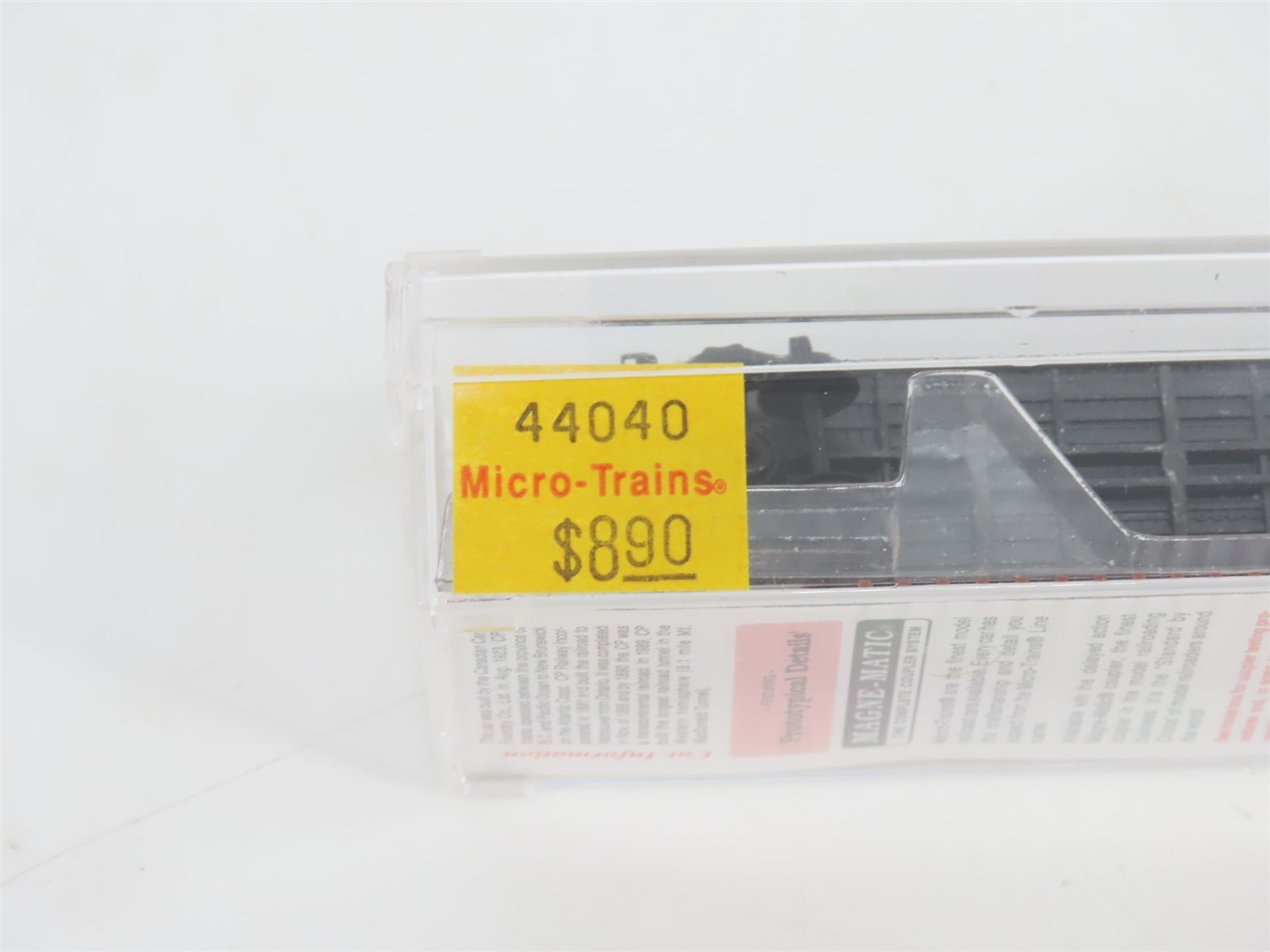 N Scale Micro-Trains MTL 44040 CP Canadian Pacific 50' Flat Car #300055