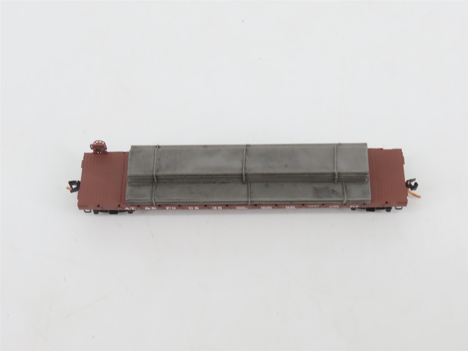 N Micro-Trains MTL 04400062 ATSF Santa Fe 50' Flat Car 90835 w/Steel Plate Load