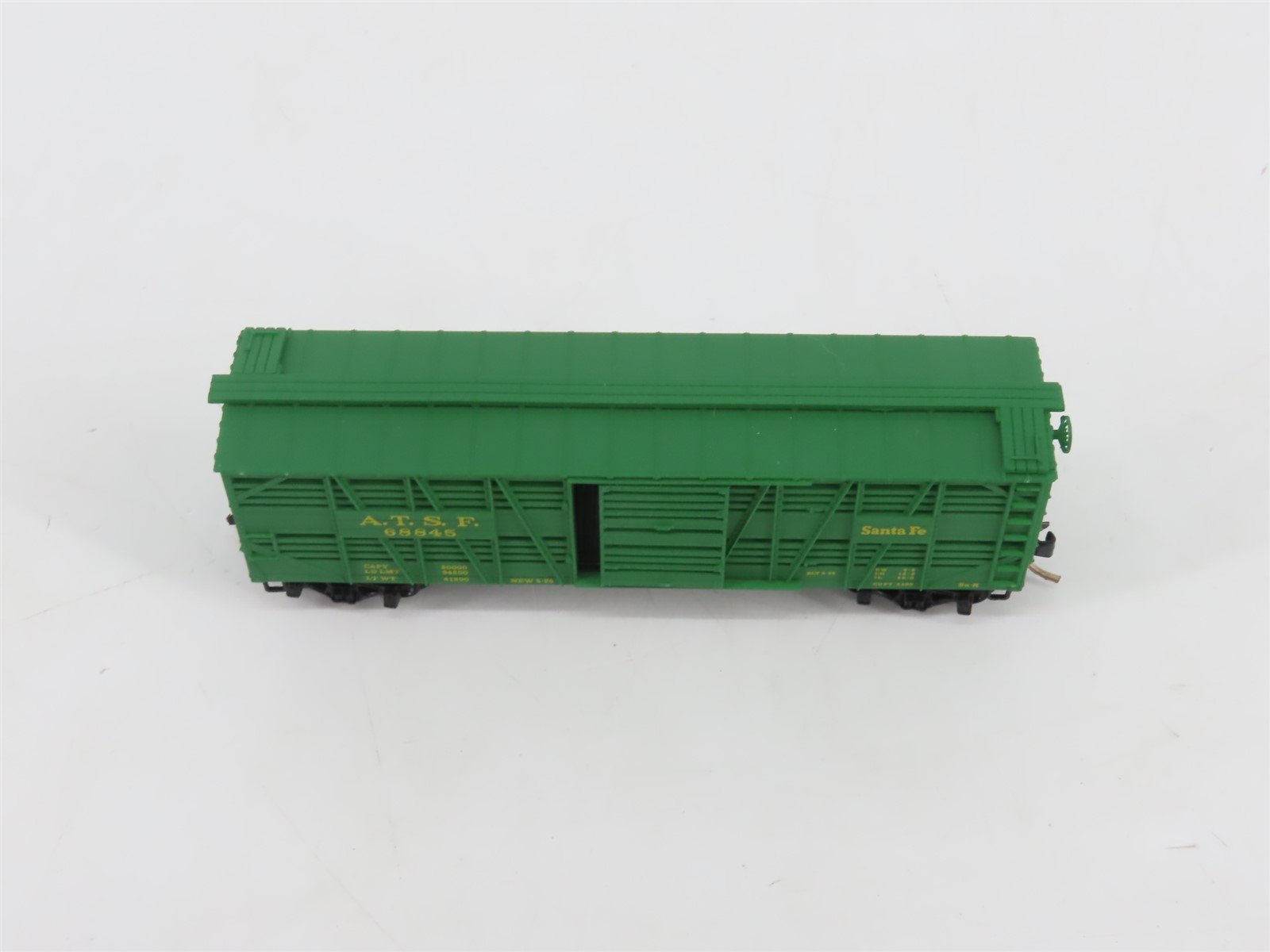 N Scale Micro-Trains MTL 35070 ATSF Santa Fe 40' Despatch Stock Car #68845