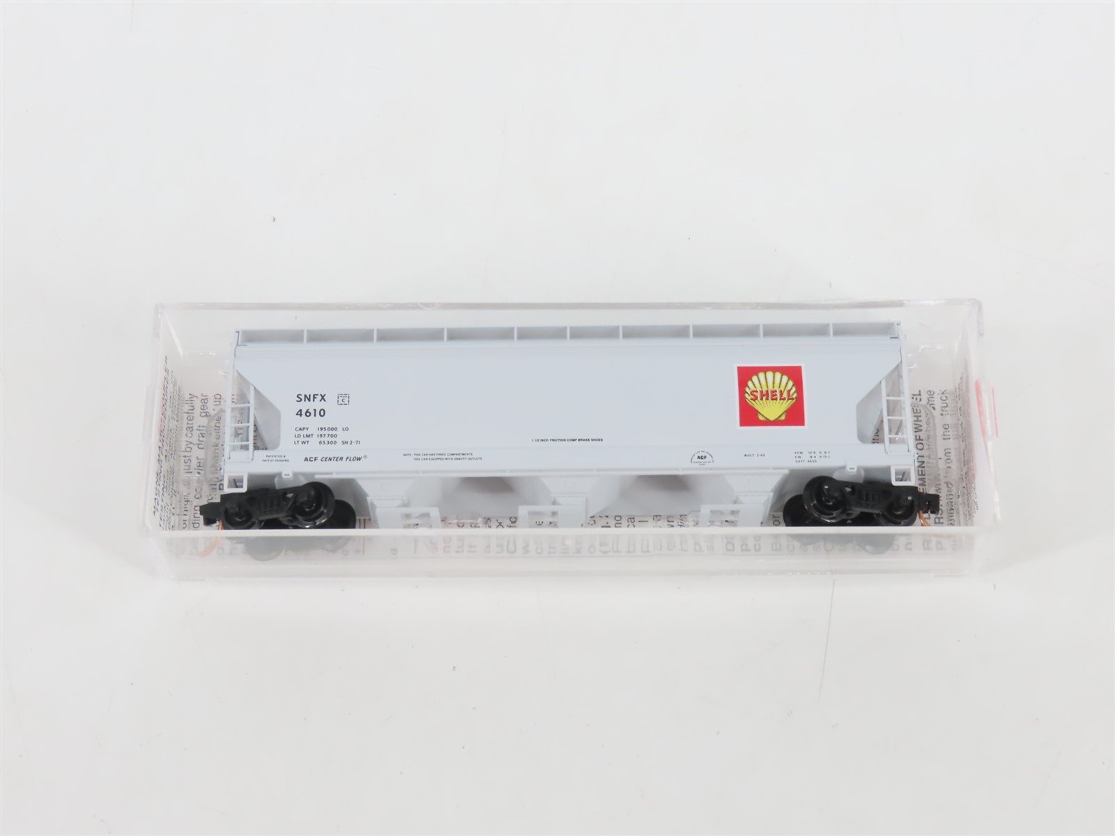 N Scale Micro-Trains MTL 94210 SNFX Shell Oil Co. 3-Bay Centerflow Hopper #4610