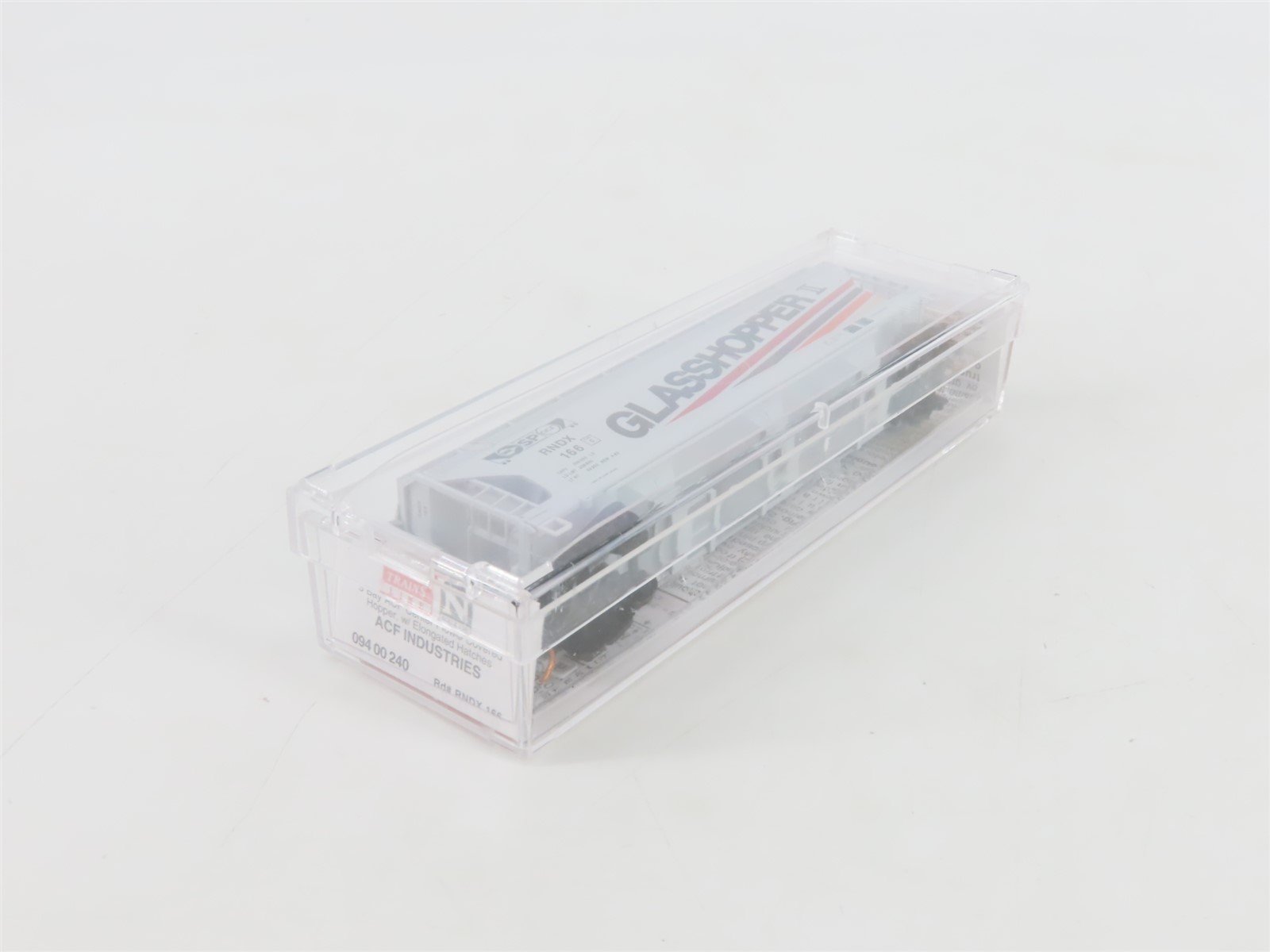 N Micro-Trains MTL 09400240 RNDX Glasshopper II 3-Bay Centerflow Hopper #166