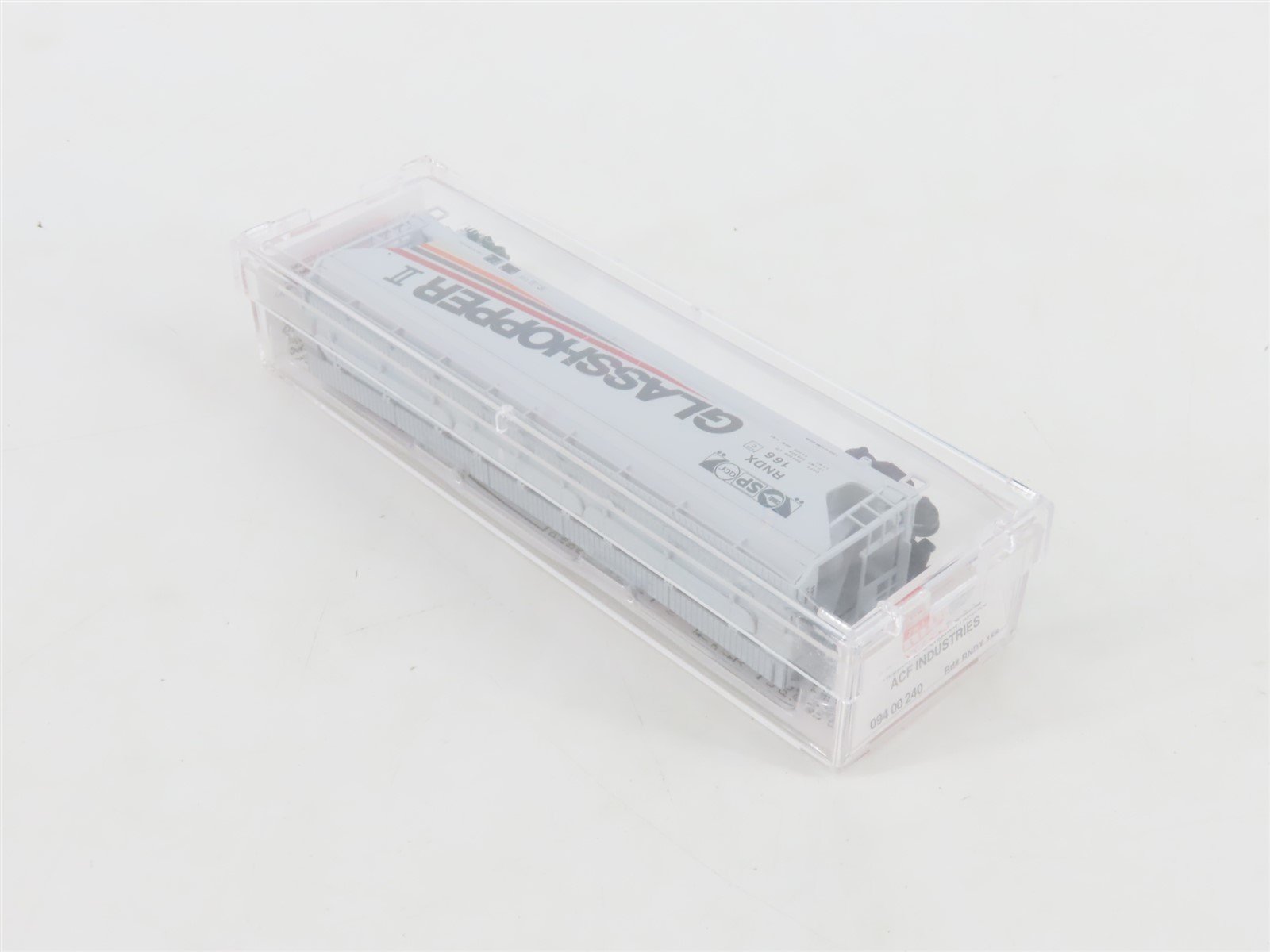 N Micro-Trains MTL 09400240 RNDX Glasshopper II 3-Bay Centerflow Hopper #166