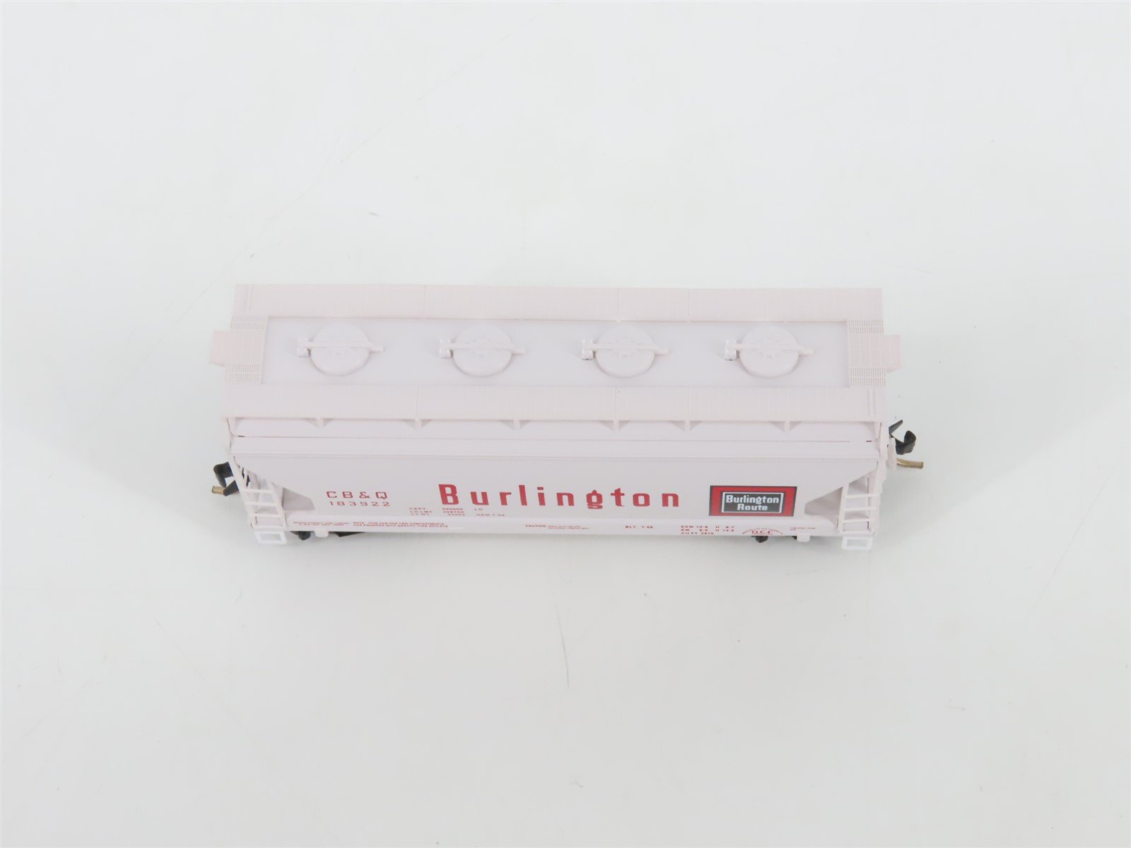 N Micro-Trains MTL 92070 CB&Q Burlington Route 2-Bay Centerflow Hopper #183922