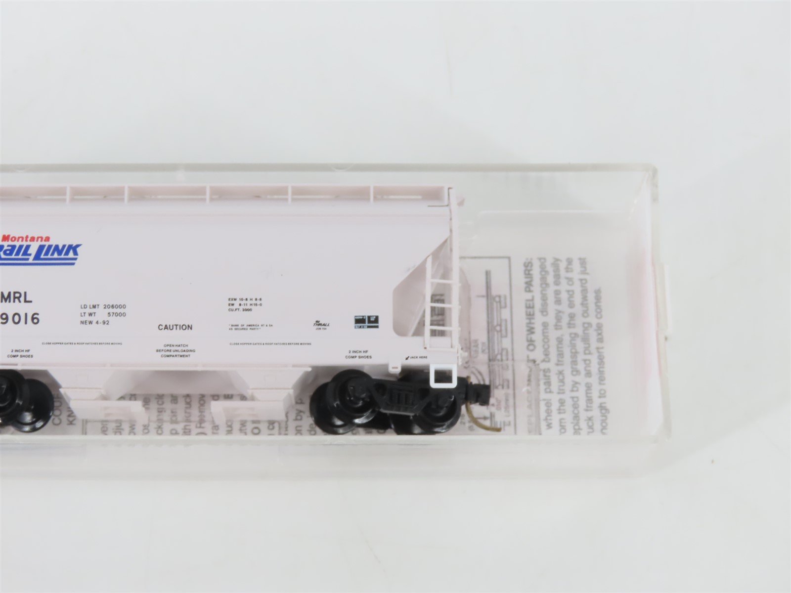 N Micro-Trains MTL 92110 MRL Montana Rail Link 2-Bay Centerflow Hopper #9016