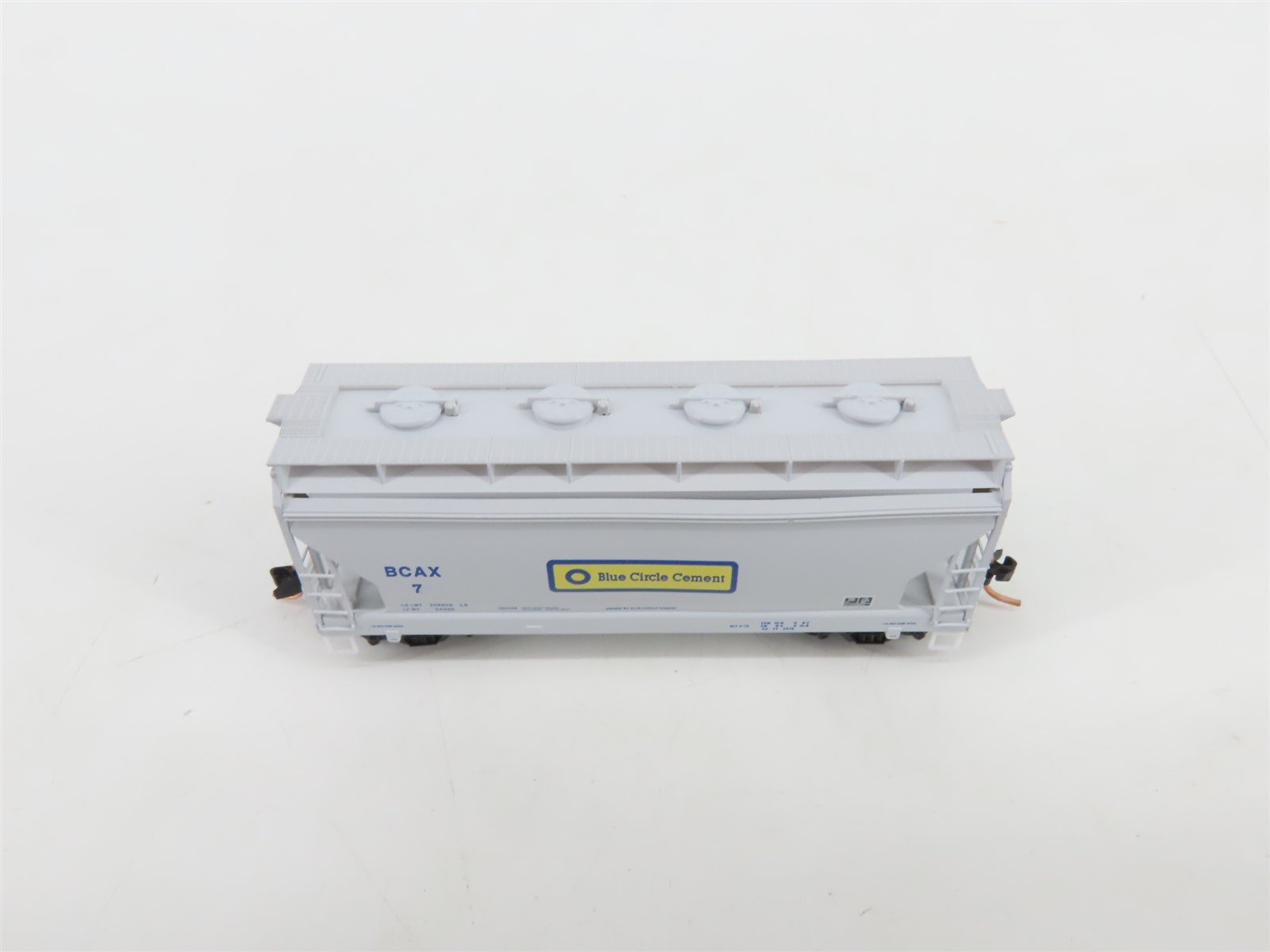 N Micro-Trains MTL 92180 BCAX Blue Circle Cement 2-Bay Centerflow Hopper #7