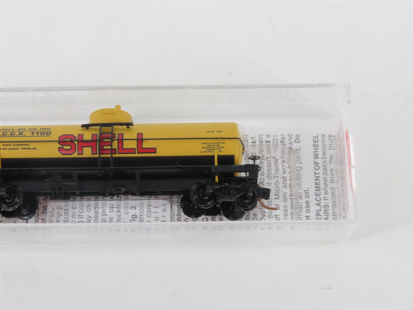 N Scale Micro-Trains MTL 65090/3 SCCX Shell Oil Co. Single Dome Tank Car #1100