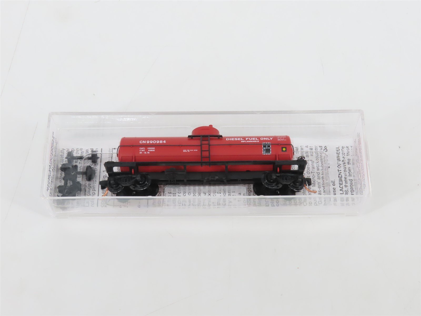 N Scale Micro-Trains MTL 65560 CN Canadian National Single Dome Tank Car #990984