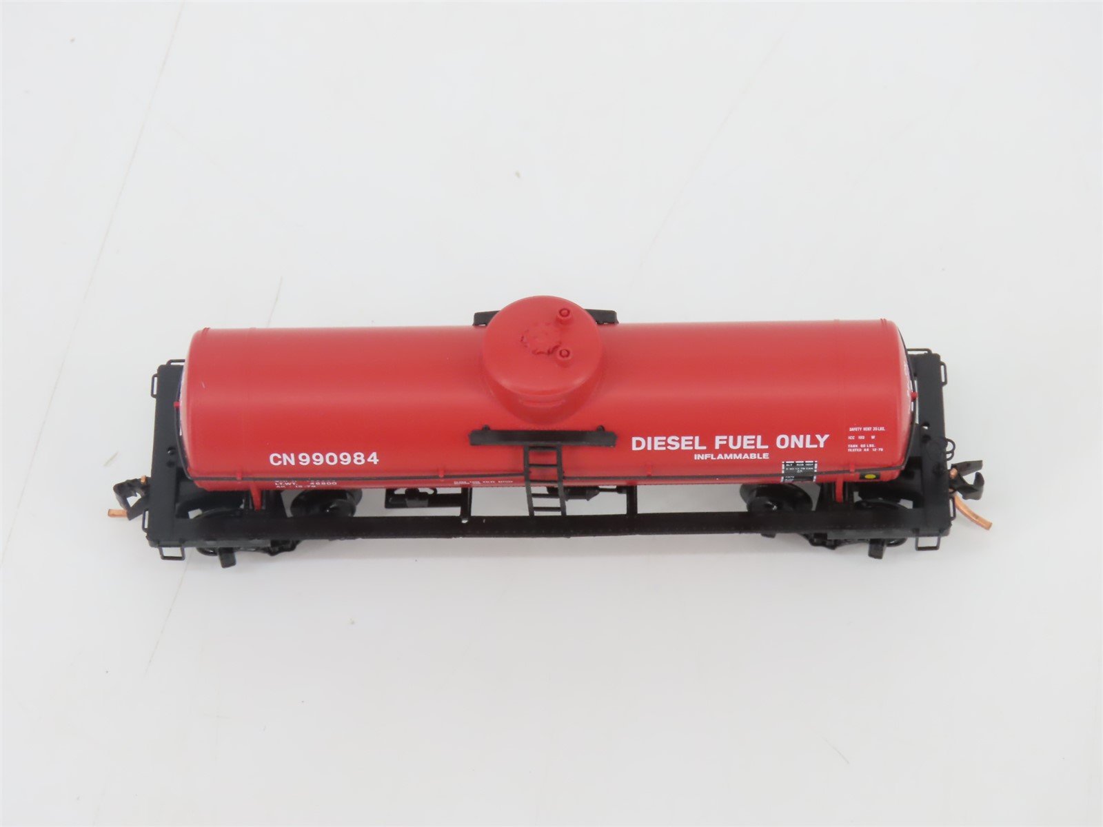 N Scale Micro-Trains MTL 65560 CN Canadian National Single Dome Tank Car #990984