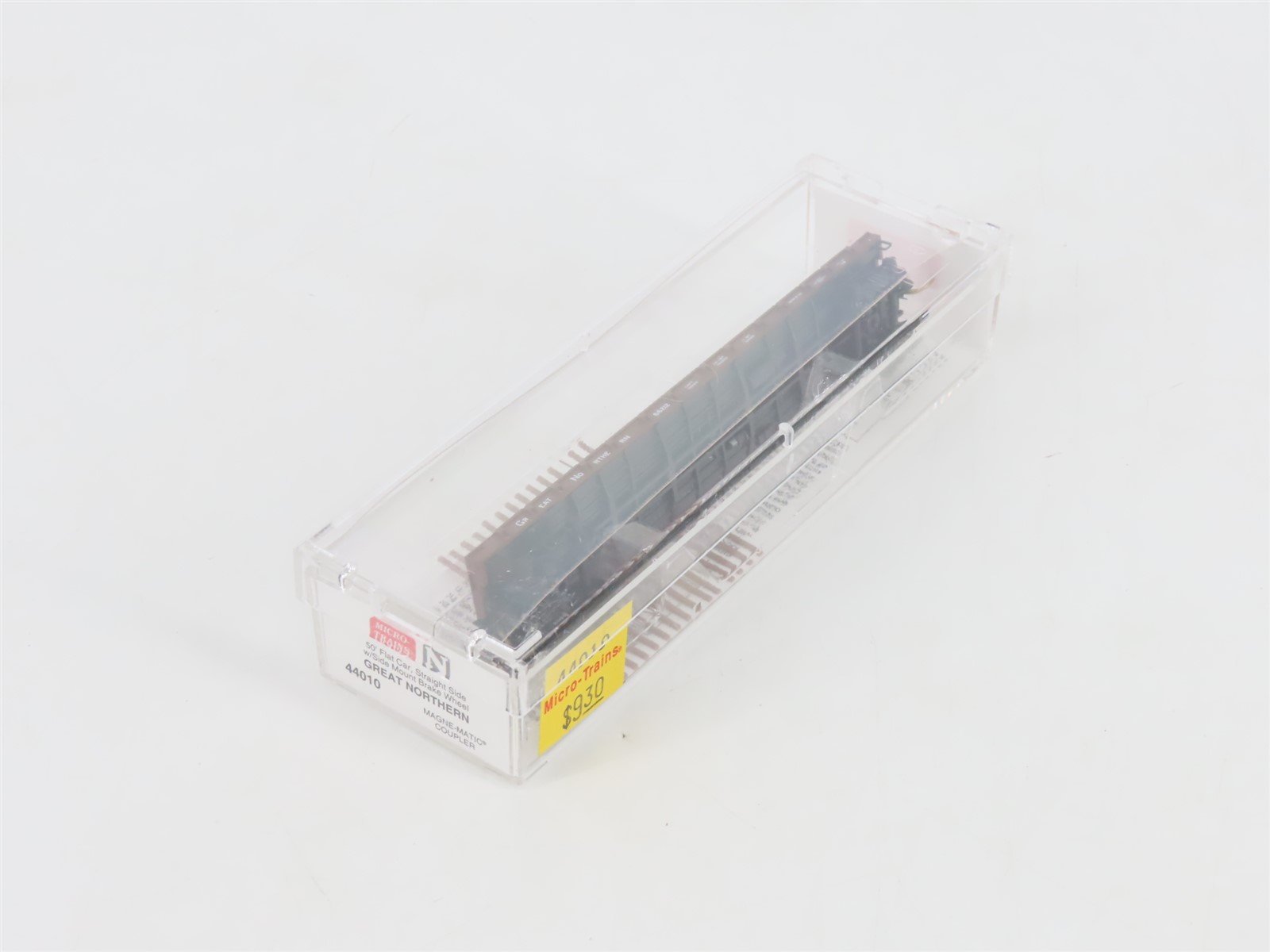 N Micro-Trains MTL 44010 GN Great Northern 50' Straight Side Flat Car #66212