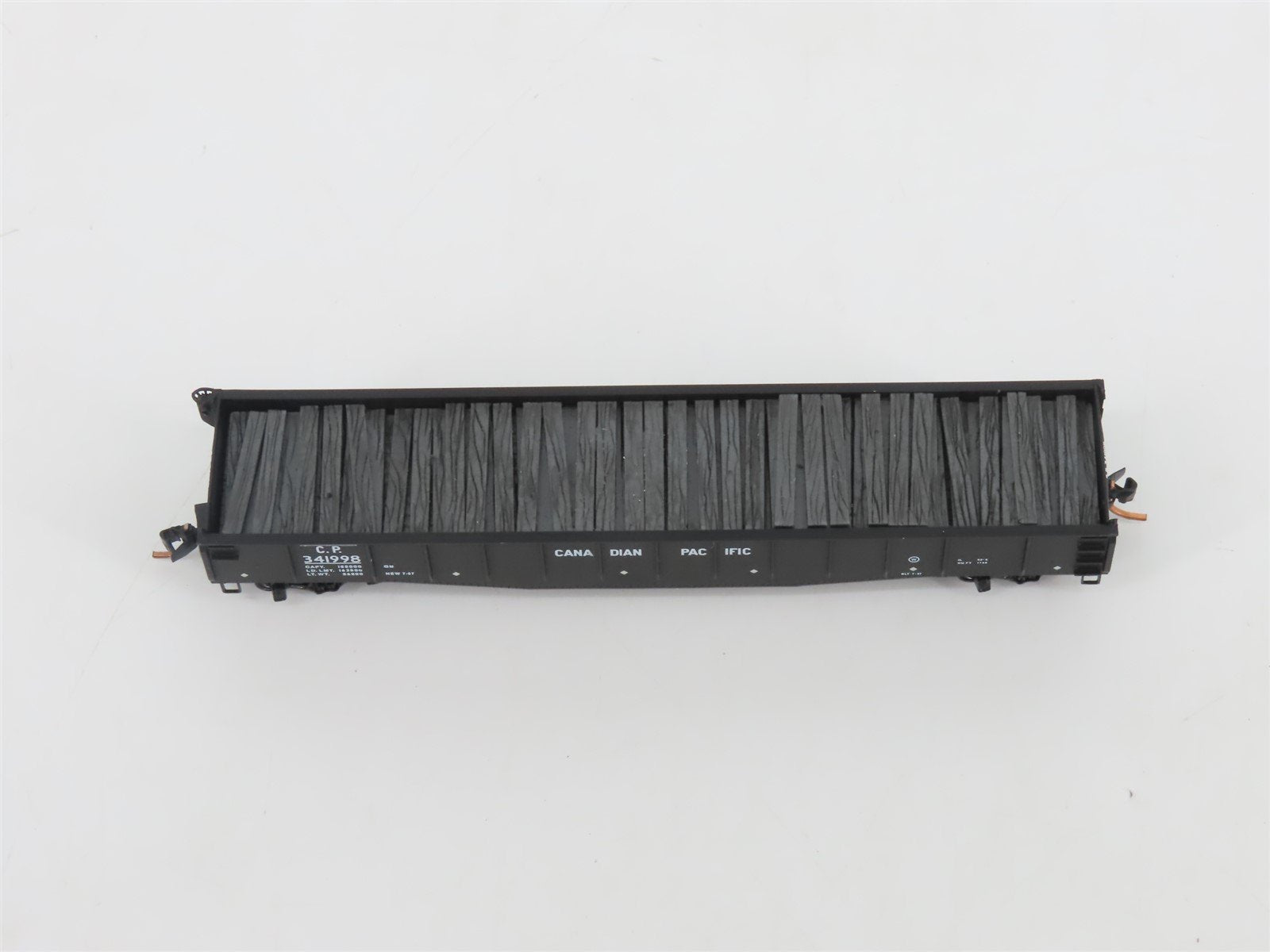 N Micro-Trains MTL 04600290 CP Canadian Pacific 50' Gondola #341998 w/ Tie Load