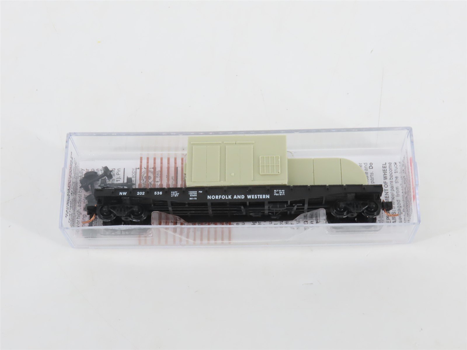N Micro-Trains MTL 04500020 N&W Norfolk & Western 50' Flat Car 202536 w/ AC Load