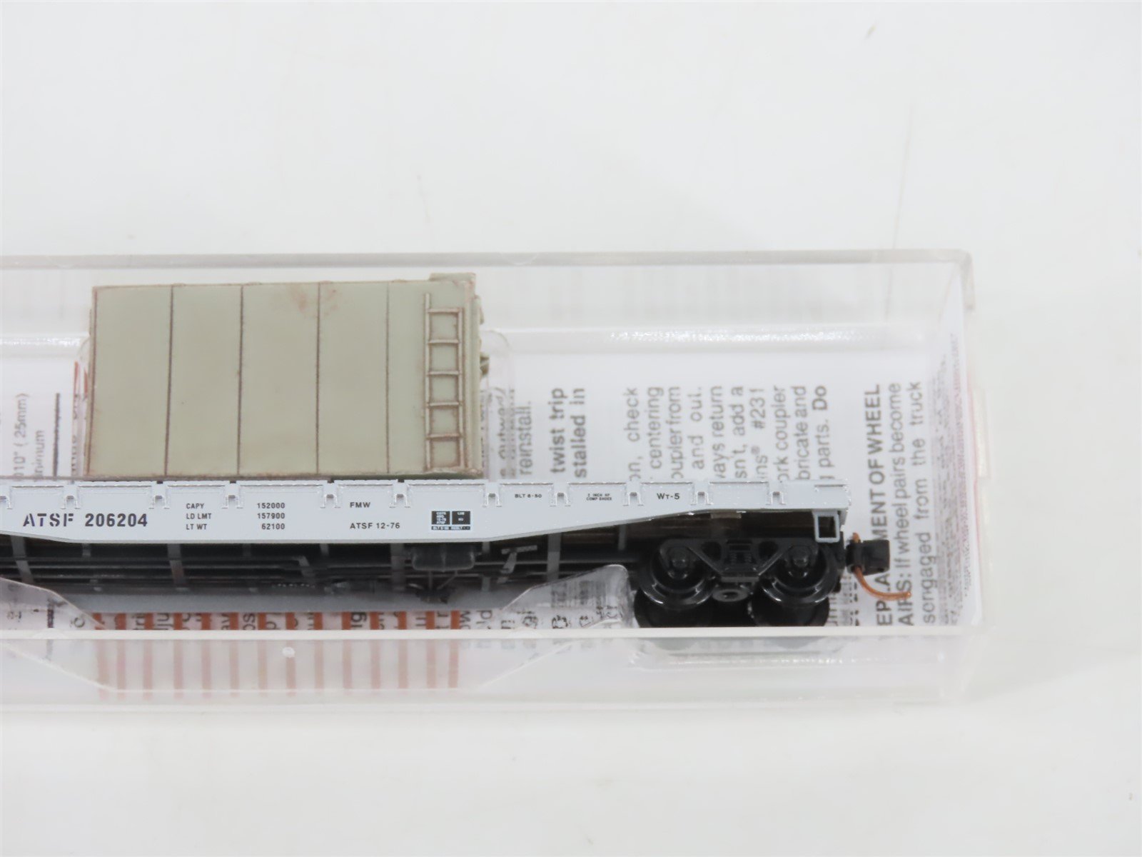 N Scale Micro-Trains MTL 04500300 ATSF Santa Fe 50' Flat Car #206204 w/ Load