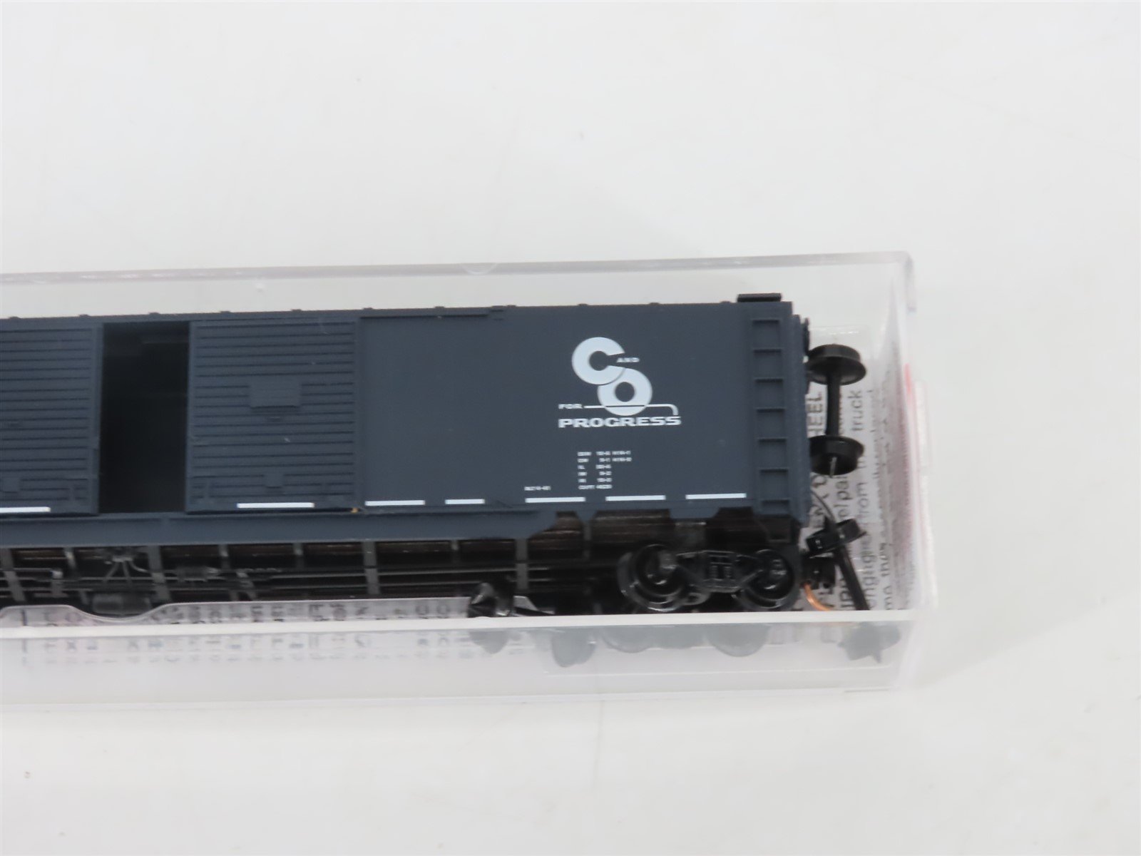 N Micro-Trains MTL 78070 C&O Chesapeake & Ohio Progress 50' Auto Boxcar #272175