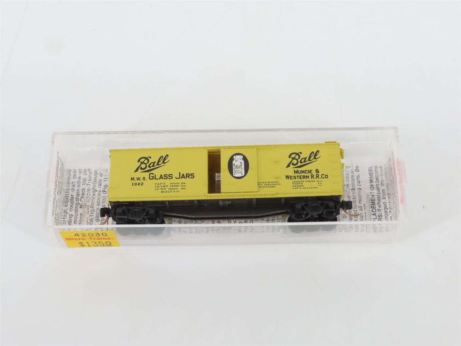 N Scale Micro-Trains MTL 42030 MWR Ball Glass Jars 40' Wood Box Car #1022