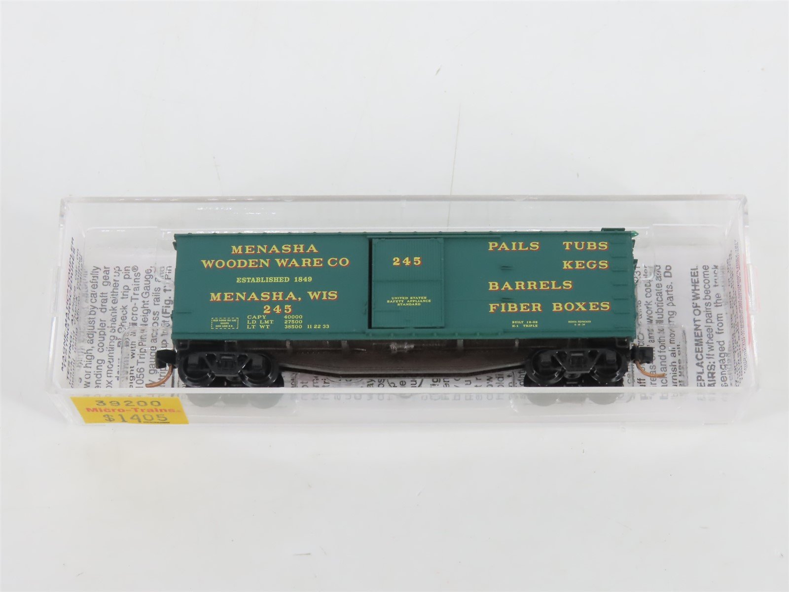 N Scale Micro-Trains MTL 39200 Menasha Wooden Ware Co. 40' Box Car #245