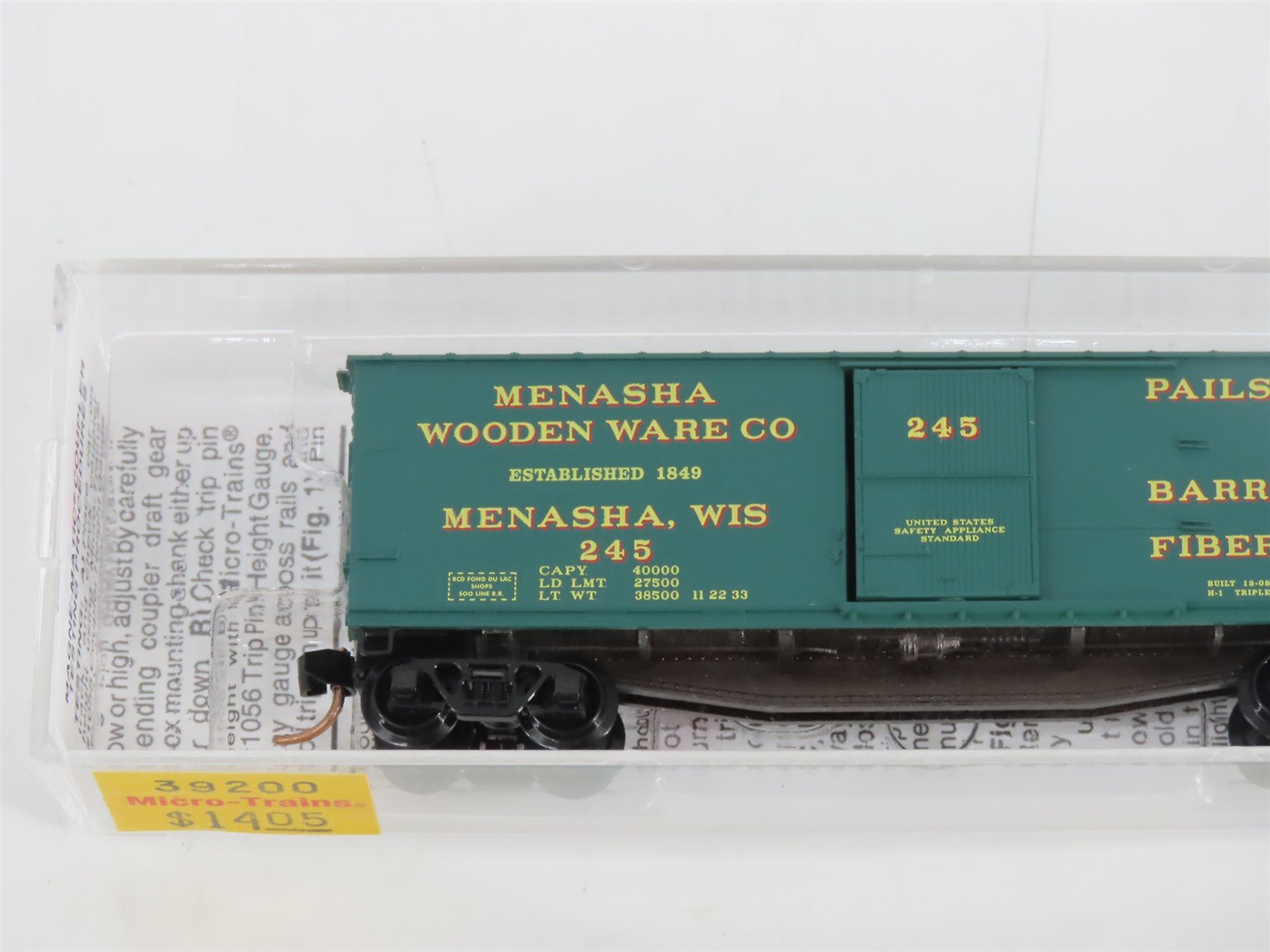 N Scale Micro-Trains MTL 39200 Menasha Wooden Ware Co. 40' Box Car #245