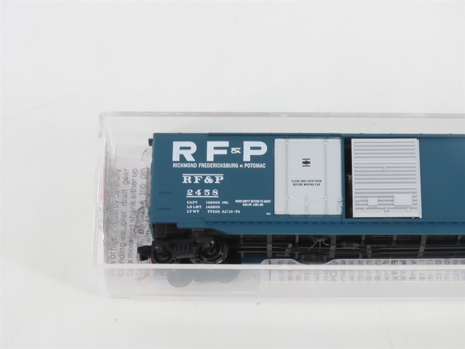 N Micro-Trains MTL 33020 RF&P Richmond Fredericksburg & Potomac 50' Boxcar #2458