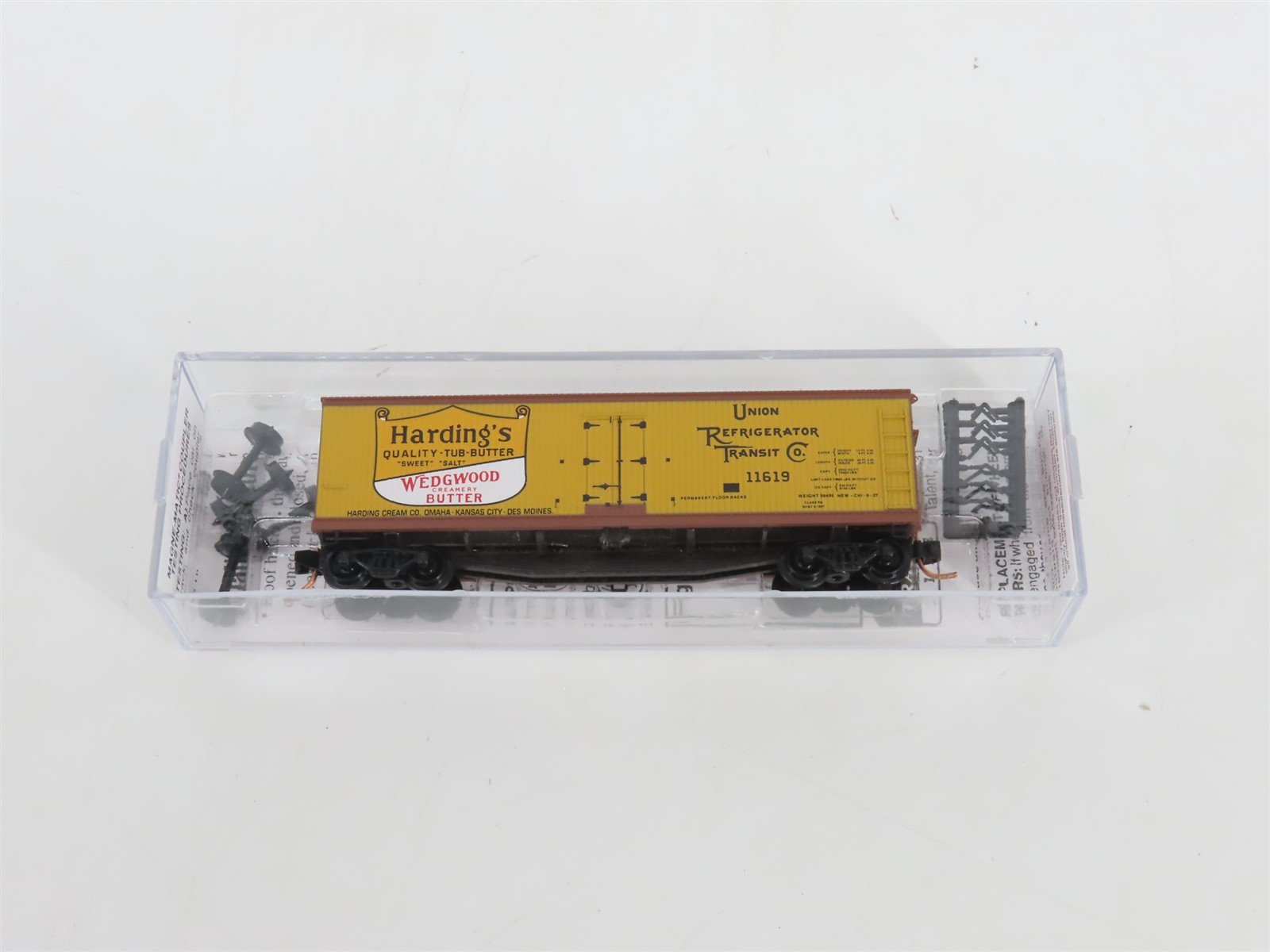 N Scale Micro-Trains MTL 04900540 URTC Harding's Butter 40' Wood Reefer #11619