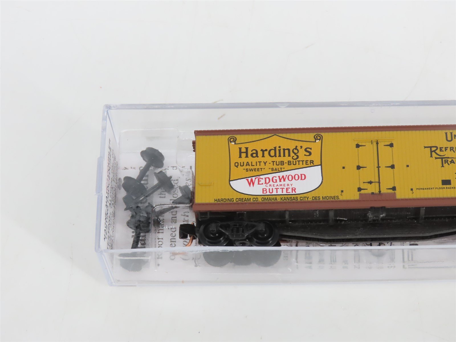 N Scale Micro-Trains MTL 04900540 URTC Harding's Butter 40' Wood Reefer #11619