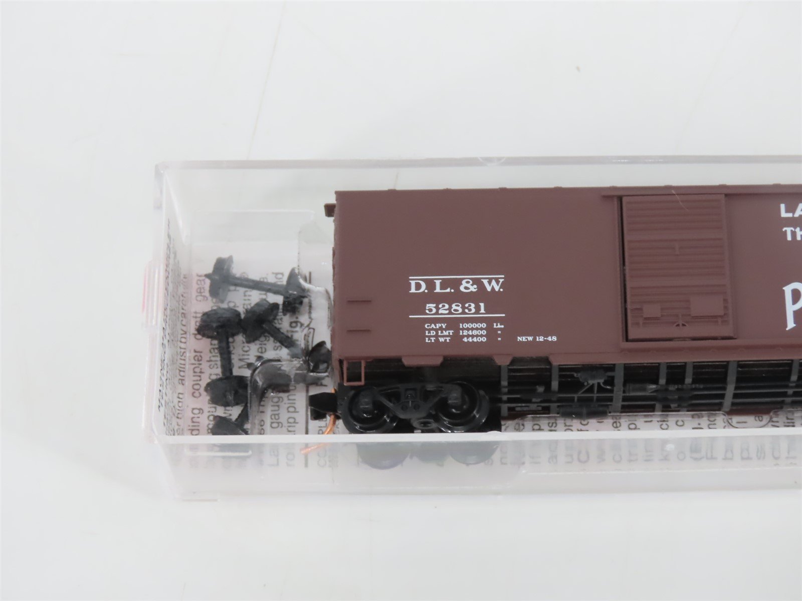 N Scale Micro-Trains MTL 20667 DL&W Phoebe Snow 40' Box Car #52831