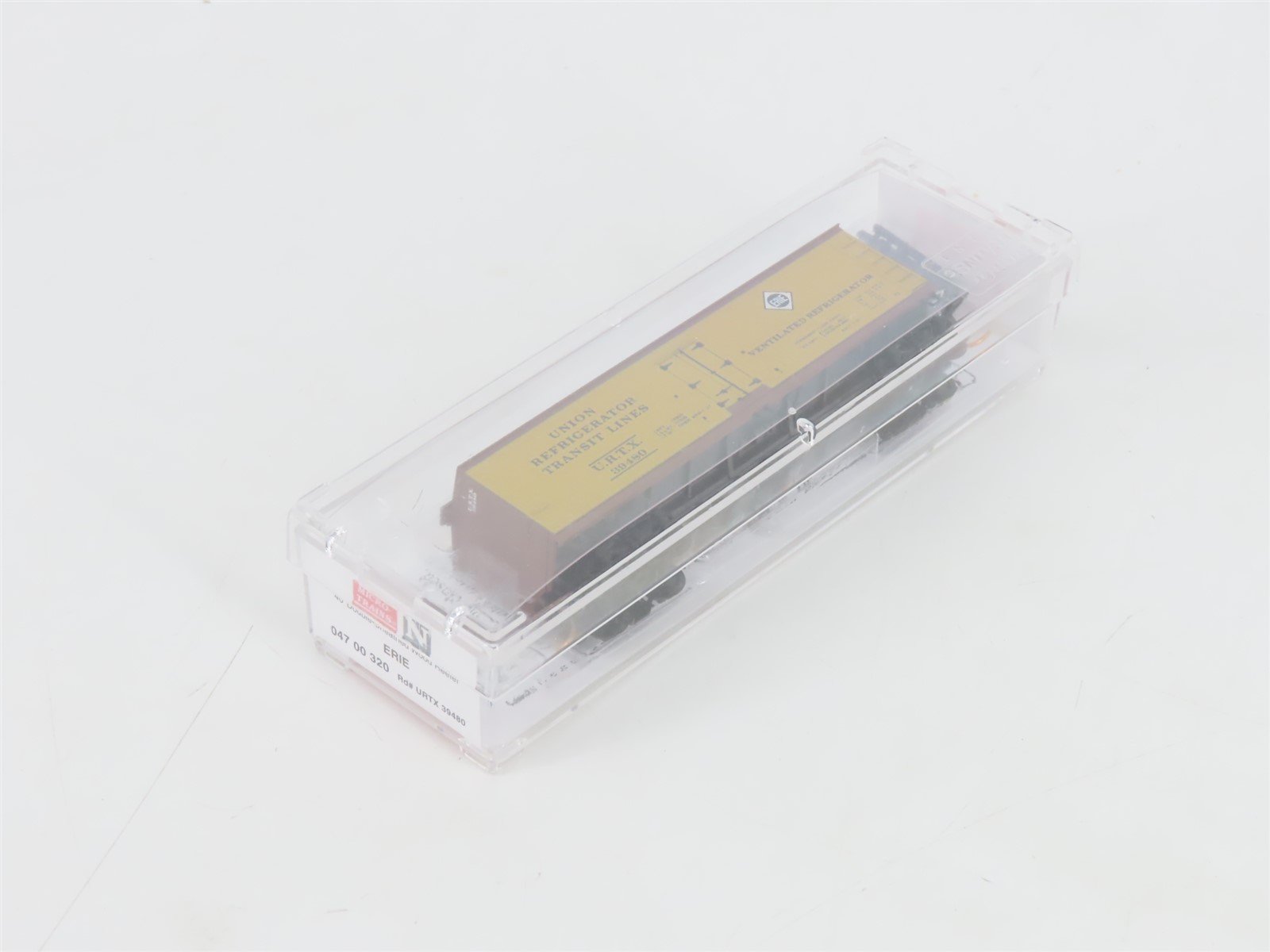 N Scale Micro-Trains MTL 04700320 URTX Erie Railroad 40' Wood Reefer #39480