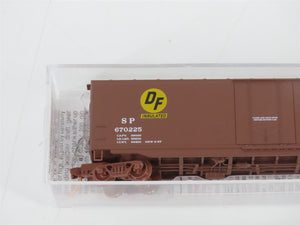 N Scale Micro-Trains MTL 32380 SP Southern Pacific 50' Box Car #670225