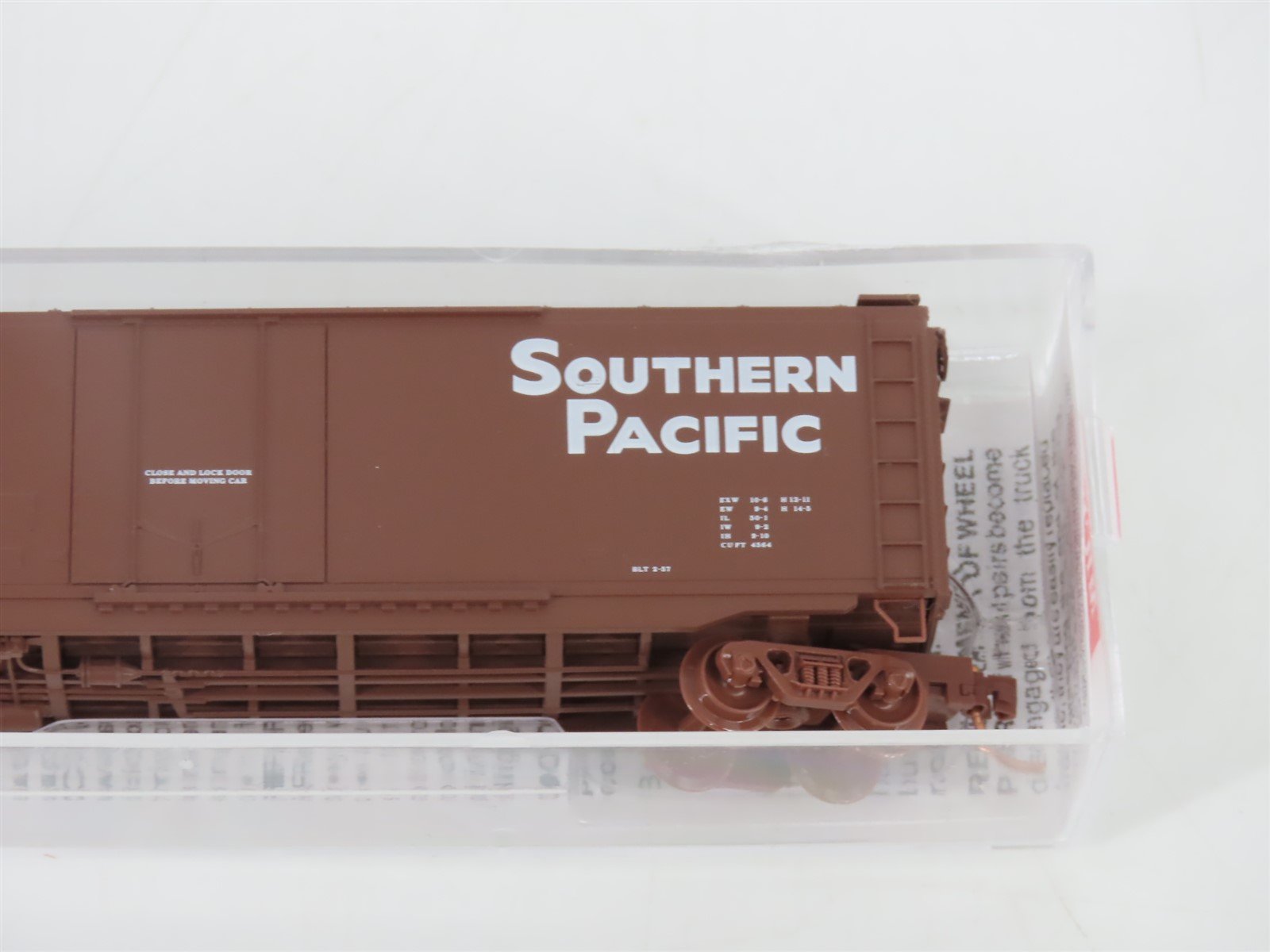 N Scale Micro-Trains MTL 32380 SP Southern Pacific 50' Box Car #670225