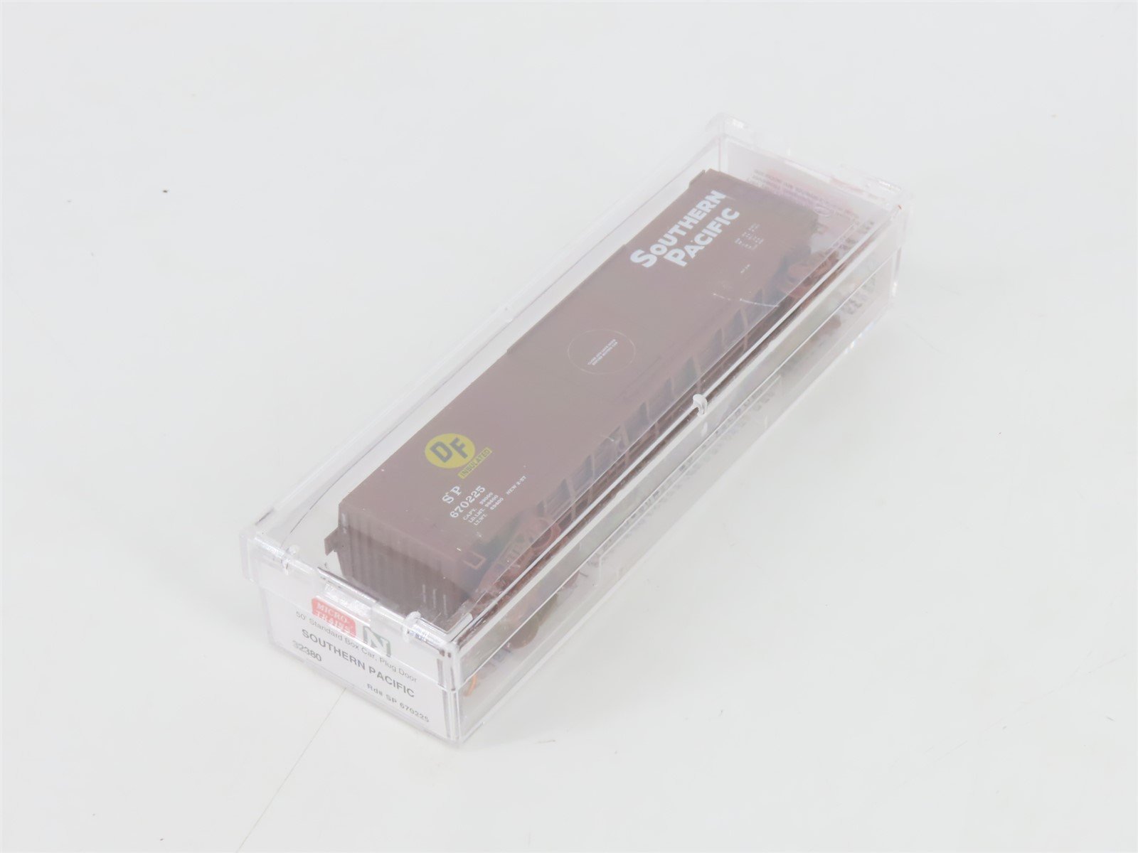 N Scale Micro-Trains MTL 32380 SP Southern Pacific 50' Box Car #670225