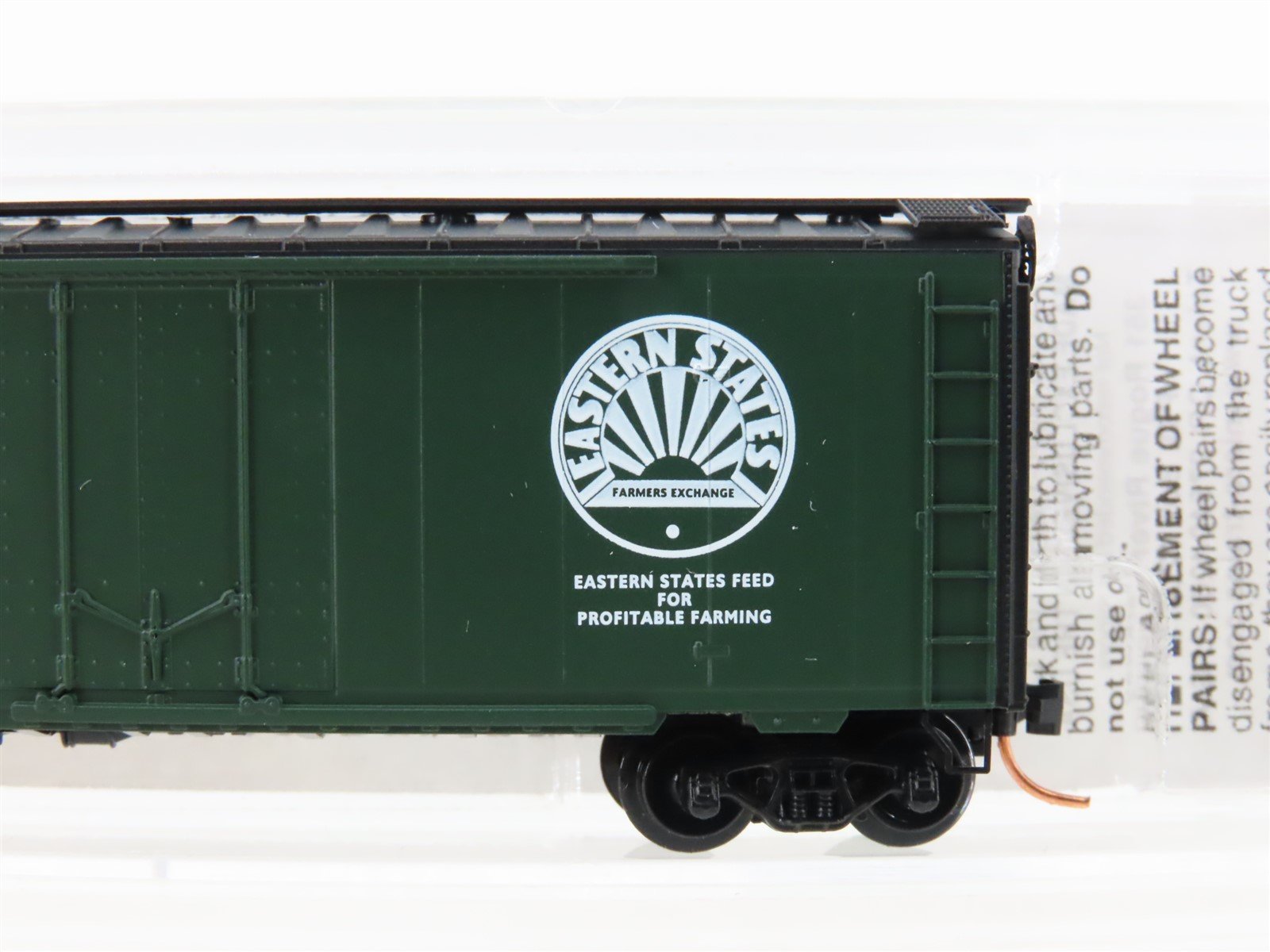 N Micro-Trains 21420 ERDX Eastern States Farmers 40' Standard Boxcar #10060