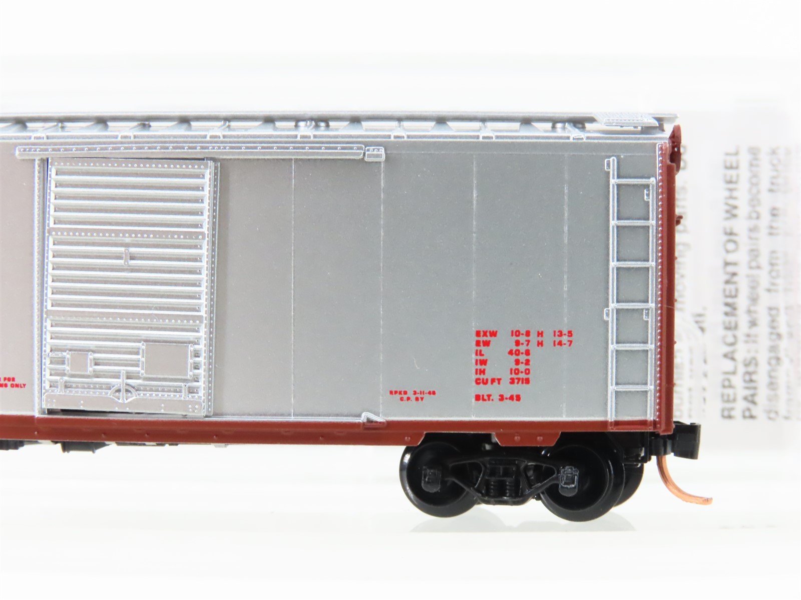 N Scale Micro-Trains 20890 CP Canadian Pacific 40' Standard Boxcar #221010