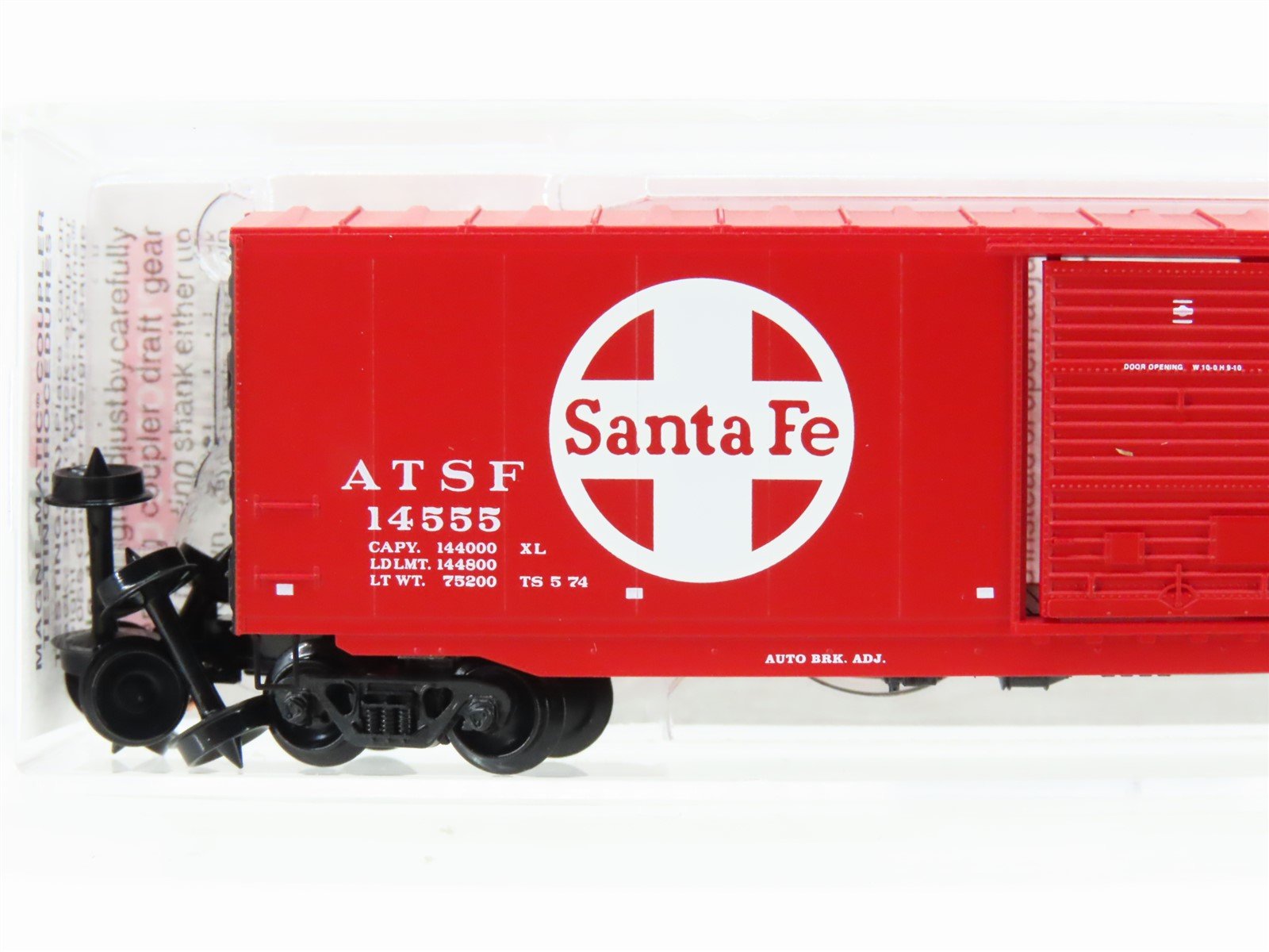 N Scale Micro-Trains 07700140 ATSF Santa Fe 50' Standard Boxcar #14555