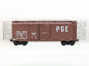 N Scale Micro-Trains 22070 PGE Pacific Great Eastern 40' Standard Boxcar #4942