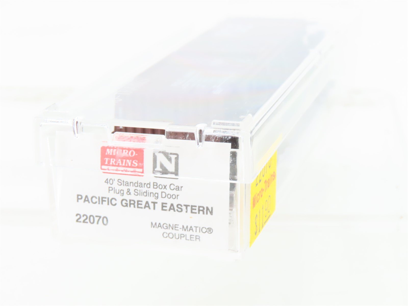 N Scale Micro-Trains 22070 PGE Pacific Great Eastern 40' Standard Boxcar #4942