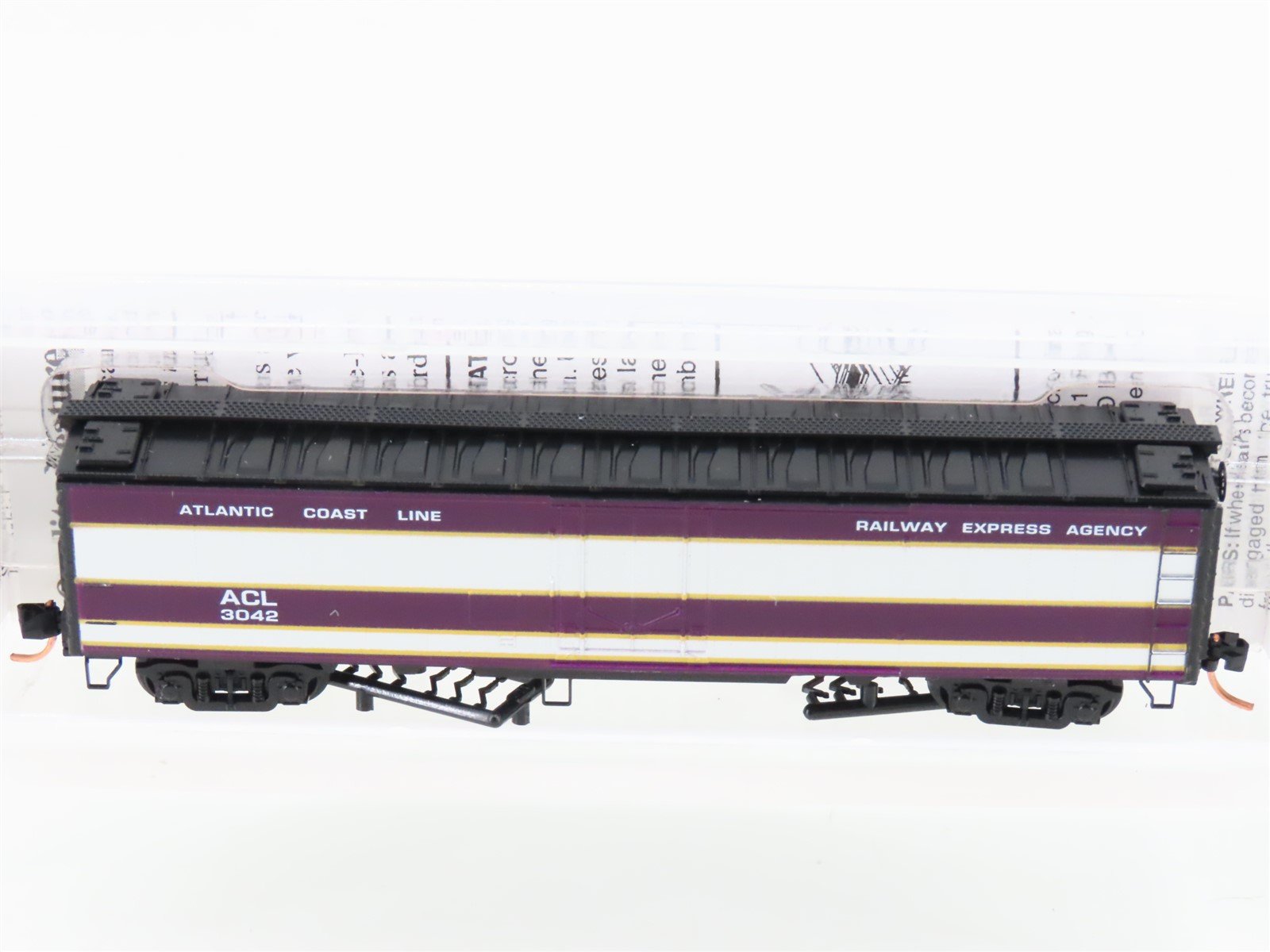 N Scale Micro-Trains 52040 ACL Atlantic Coast Line 52' Express Reefer #3042