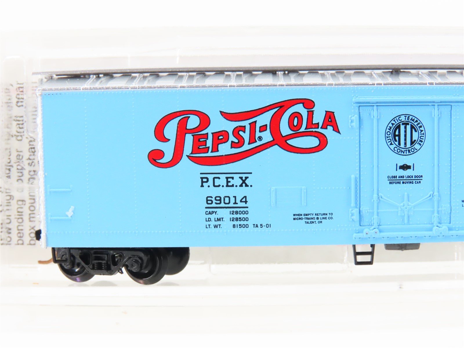 N Scale Micro-Trains 69130 PCEX Pepsi-Cola 51' Rivet Side Mech Reefer #69014