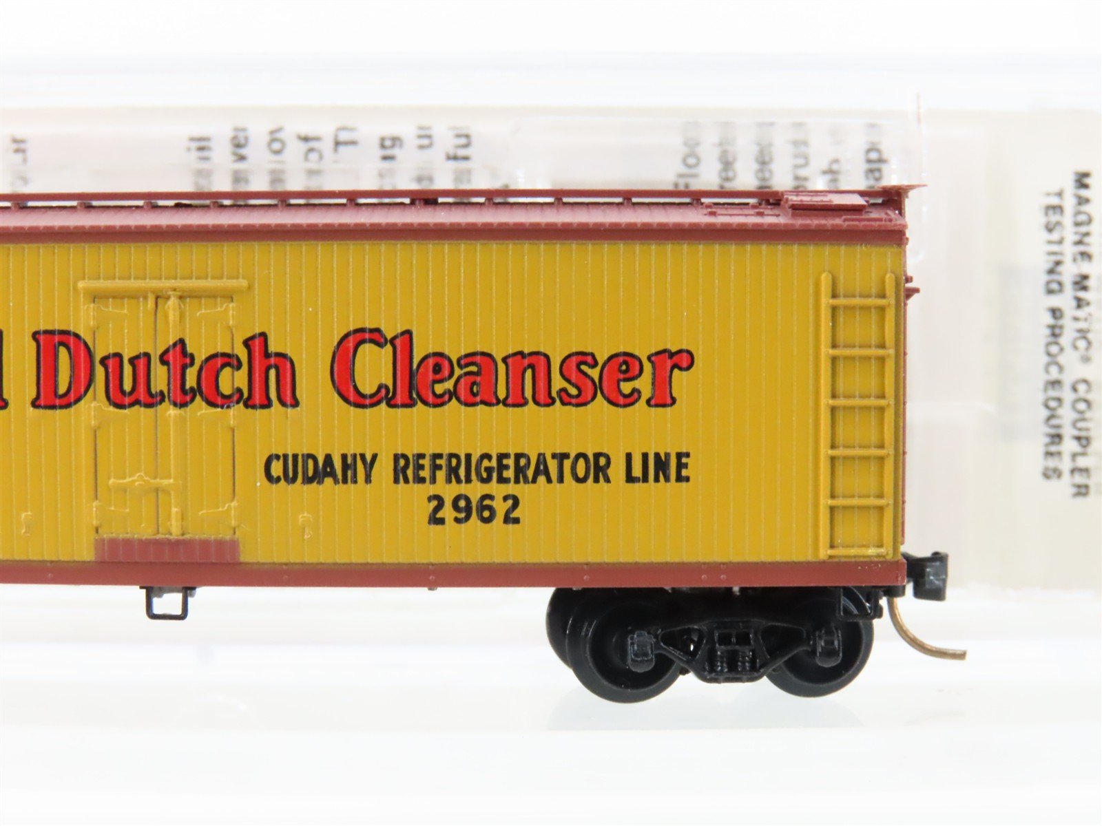 N Scale Micro-Trains MTL 49010 Cudahy/Old Dutch Cleanser 40' Wood Reefer #2962